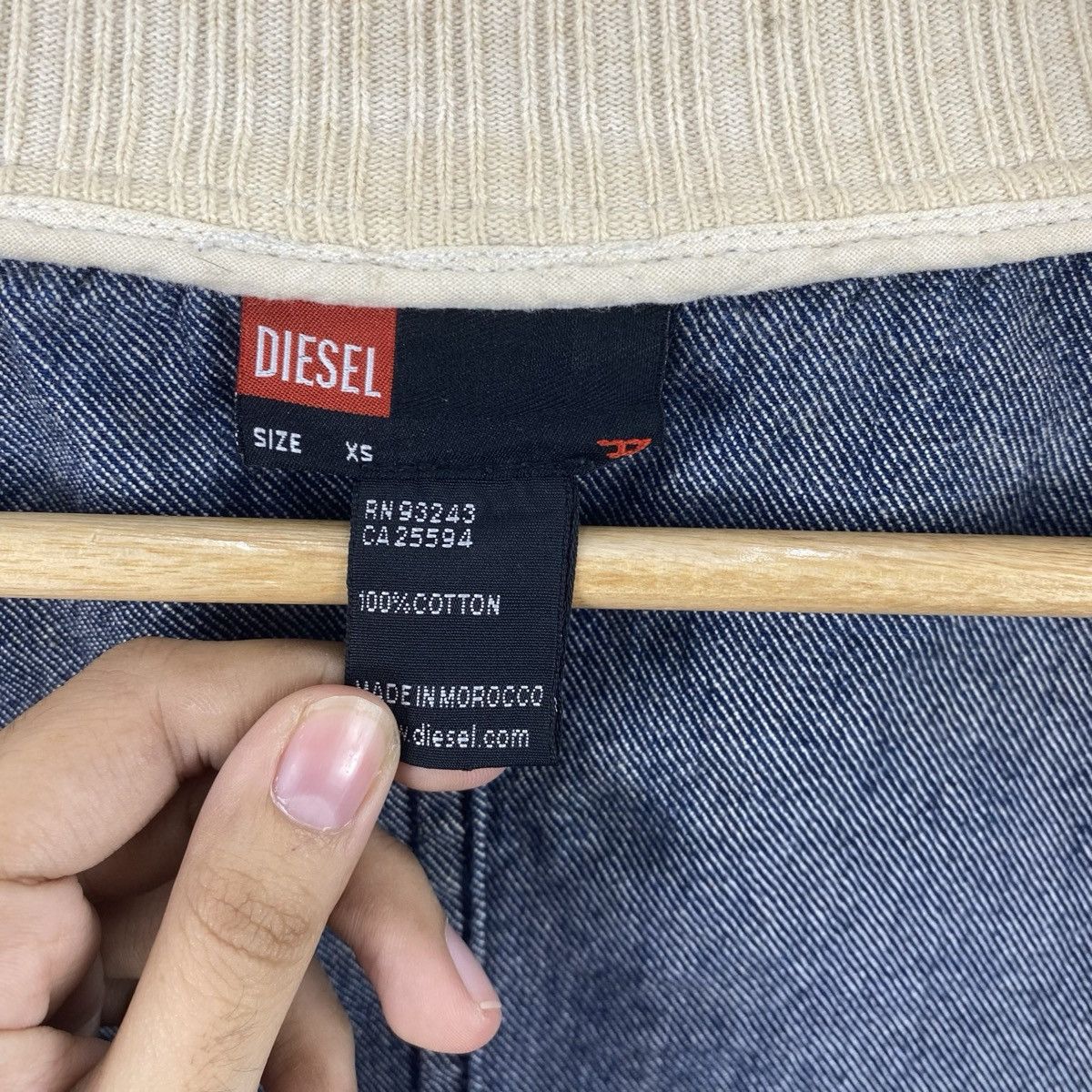 Diesel DIESEL Cropped Denim Jacket Zip Front Ribbed Collar Size XS / US 0-2 / IT 36-38 - 9 Thumbnail