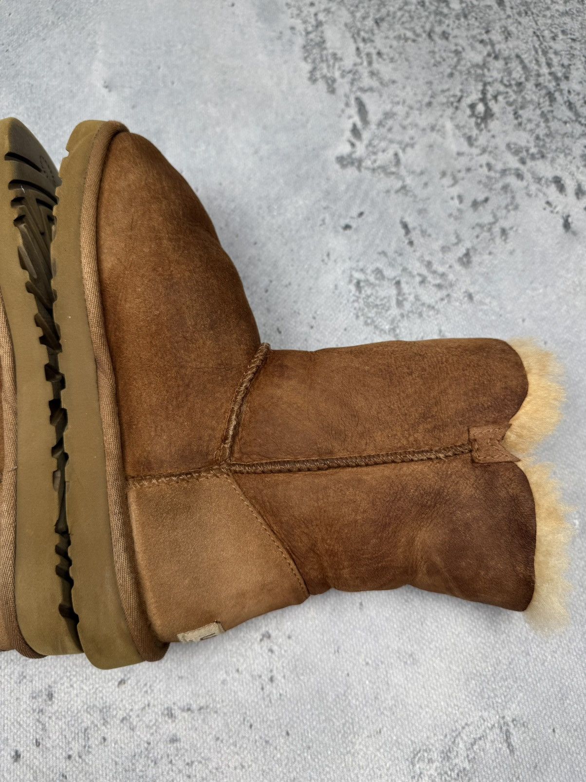 Ugg UGG Australia Bailey Button Short Chestnut Sheepskin Boots Size US 6 / IT 36 - 8 Thumbnail