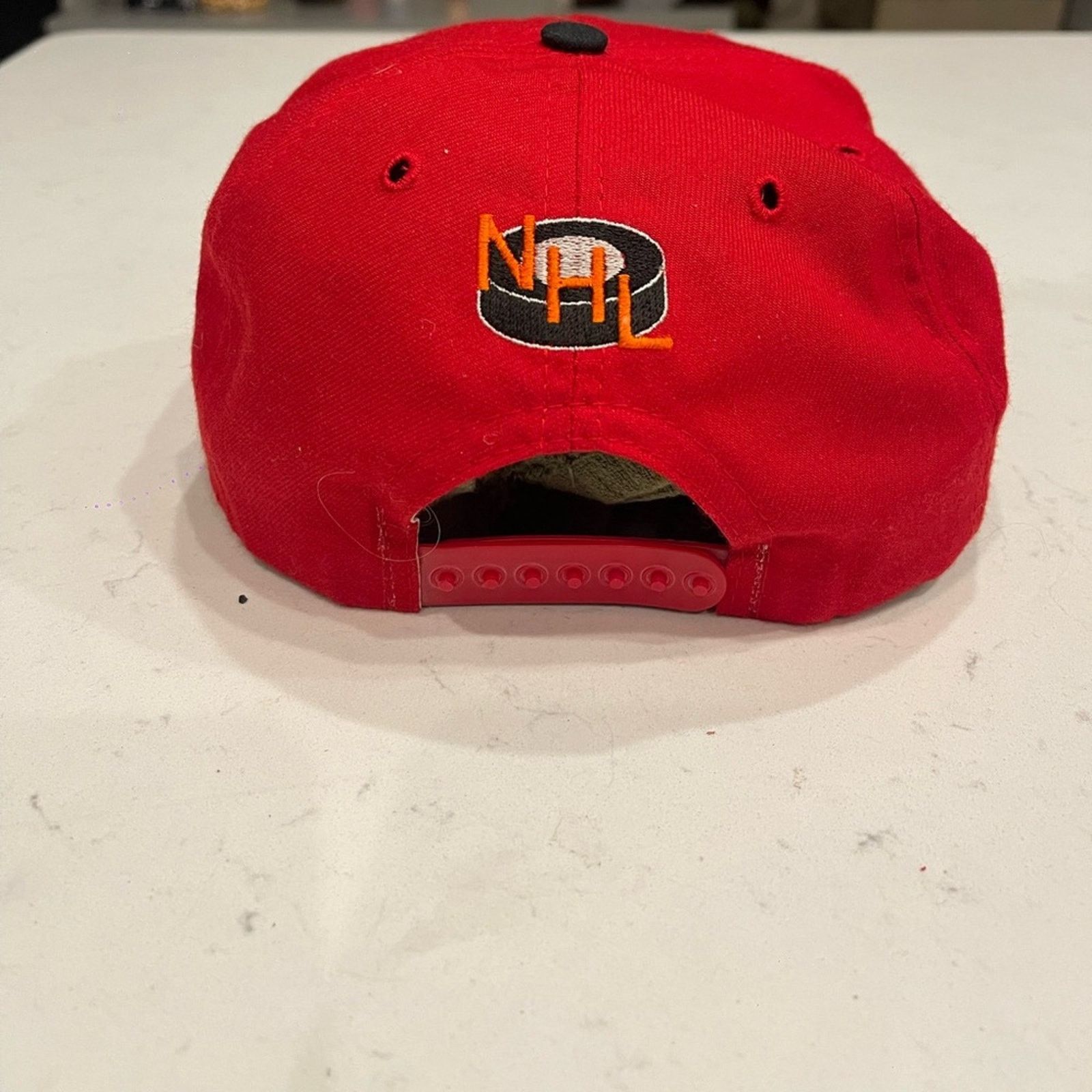 NHL Vintage Chicago Blackhawks Hat Cap Strap Back Red NHL Hockey Size ONE SIZE - 5 Thumbnail