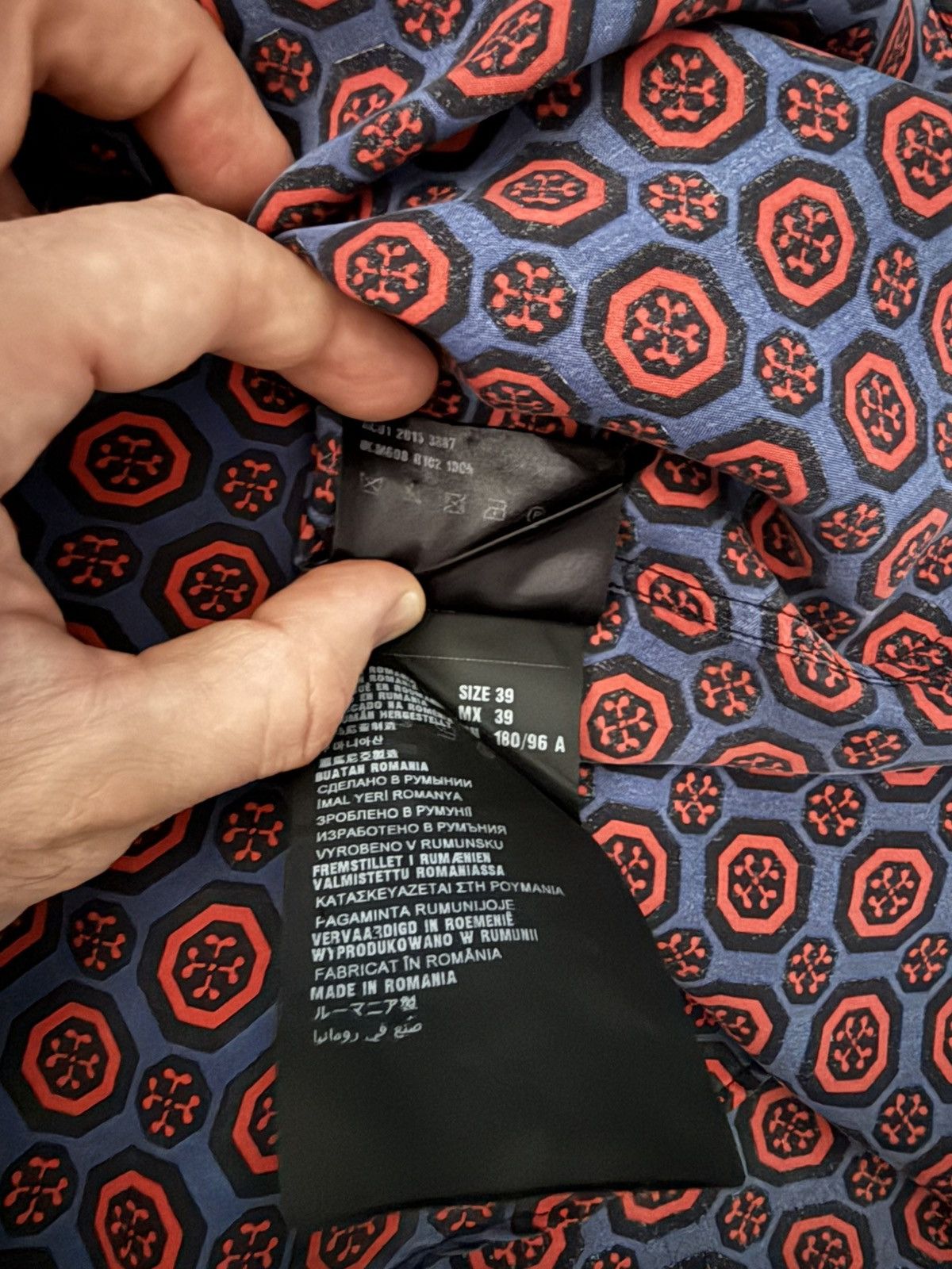 Prada 2015 printed silk shirt Size US S / EU 44-46 / 1 - 4 Thumbnail