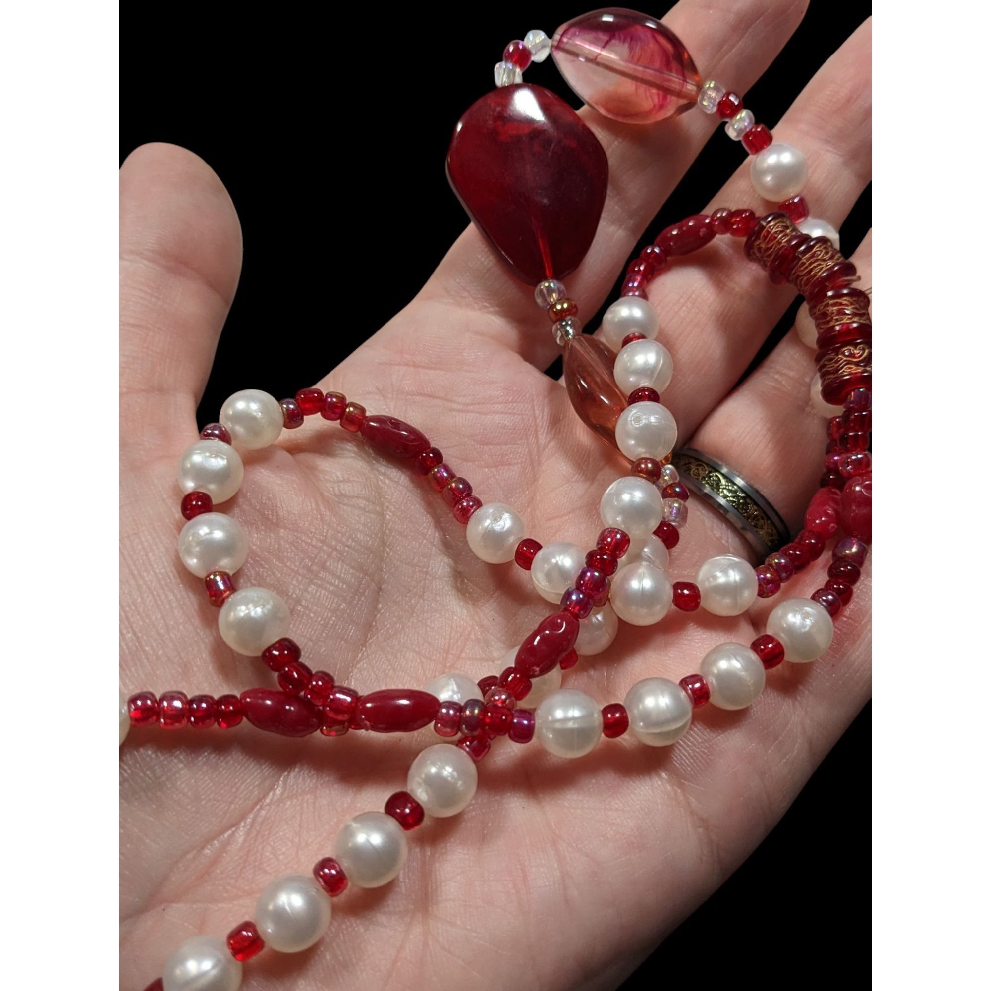 Other Elegant Red And White Glass Faux Pearl And Acrylic Beaded Ne Size ONE SIZE - 3 Thumbnail