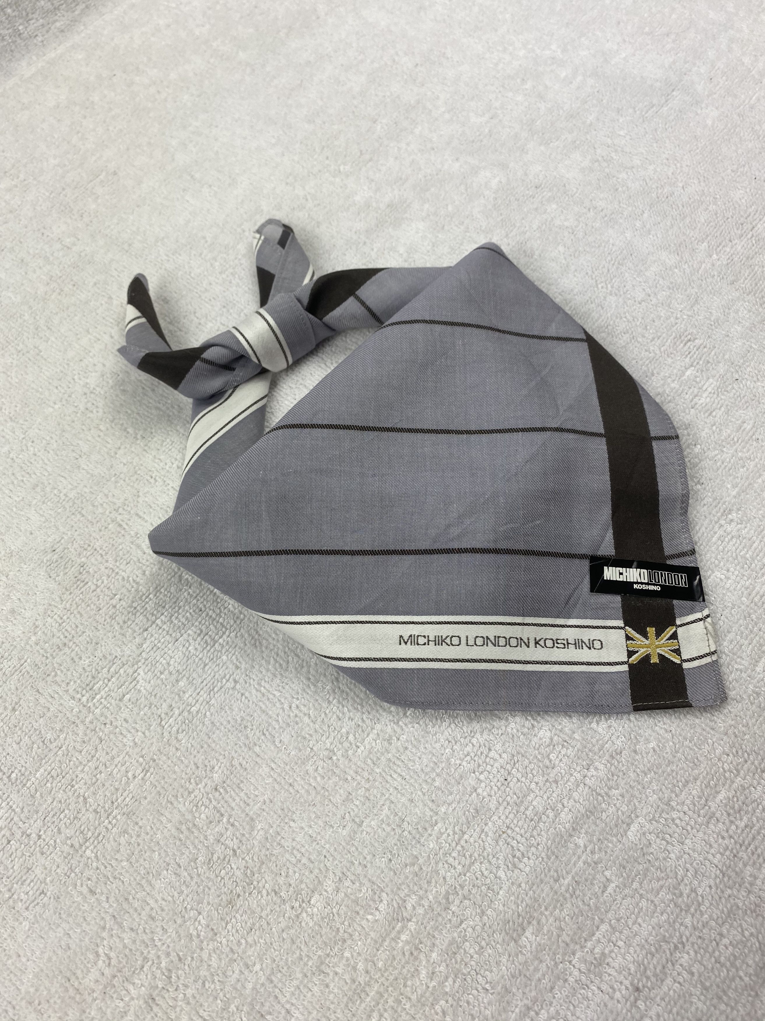 Michiko Koshino London × Vintage Michiko London Koshino Handkerchief / Bandana / Neckerchief Size ONE SIZE - 1 Thumbnail