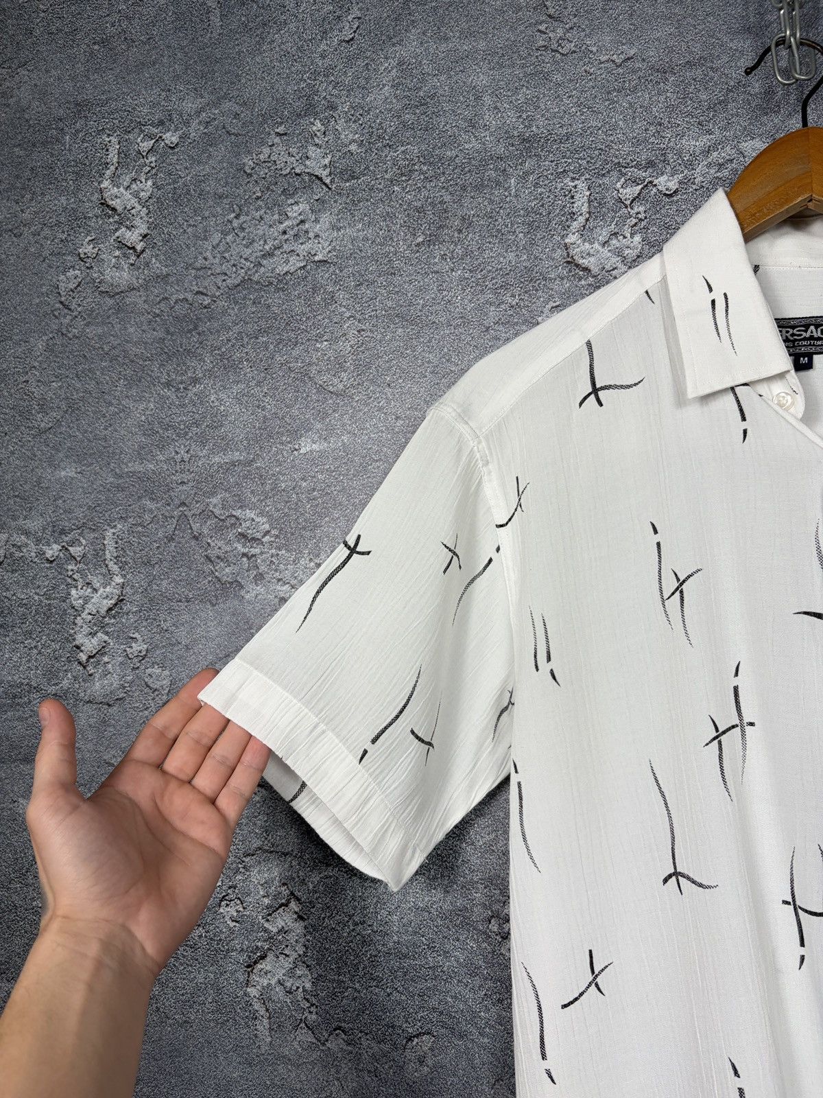 Versace Versace Vintage White Short Sleeve Pattern Shirt Size M Size US M / EU 48-50 / 2 - 8 Thumbnail