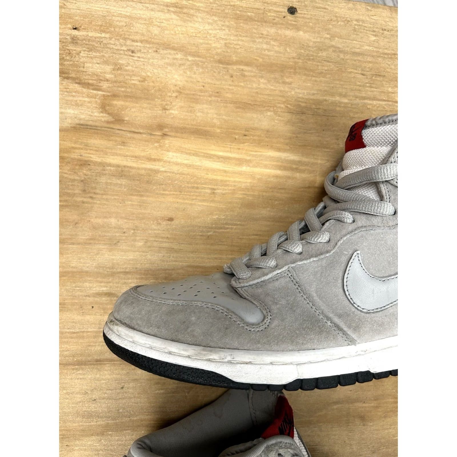 Nike VINTAGE Nike SB Dunk High Pee Wee Herman Size 10 Mens Grey Heather/Grey Heather 2007 Dunks Rare Skate Shoes Size US 9 / EU 42 - 5 Thumbnail