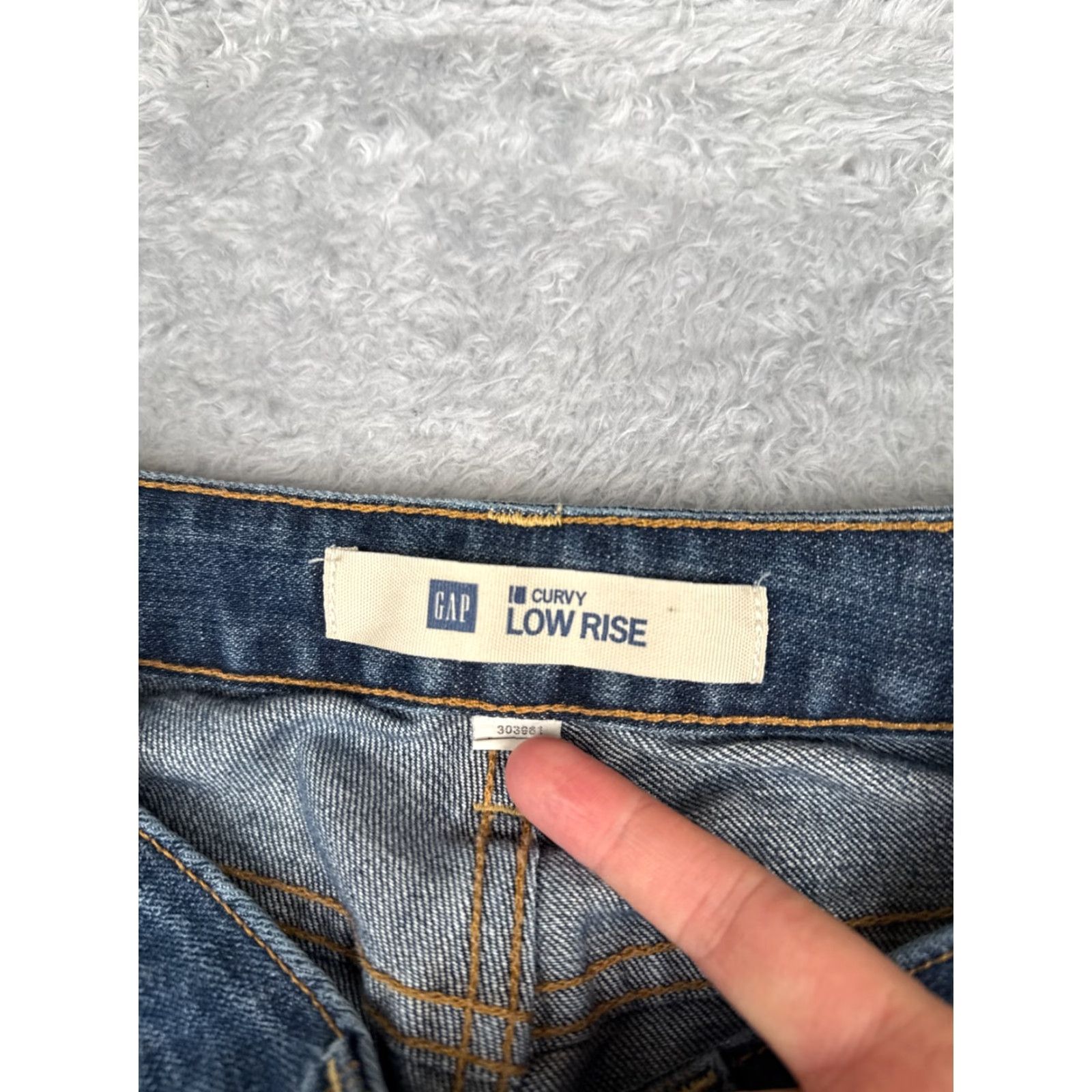 Gap GAP Jeans Women 27 Blue Denim Flare Regular Low Rise 31in Inseam Cotton Blend 1969 City Style Womens Size 27" / US 4 / IT 40 - 6 Thumbnail