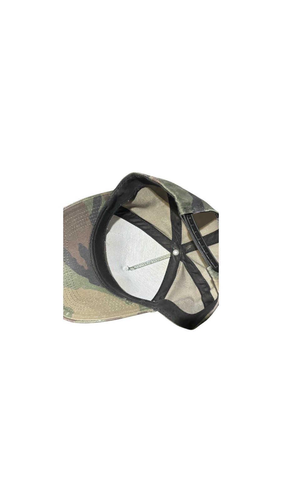 Supreme × Vintage Supreme Land Of The Free FW 2010 Camo Snapback Size ONE SIZE - 3 Thumbnail