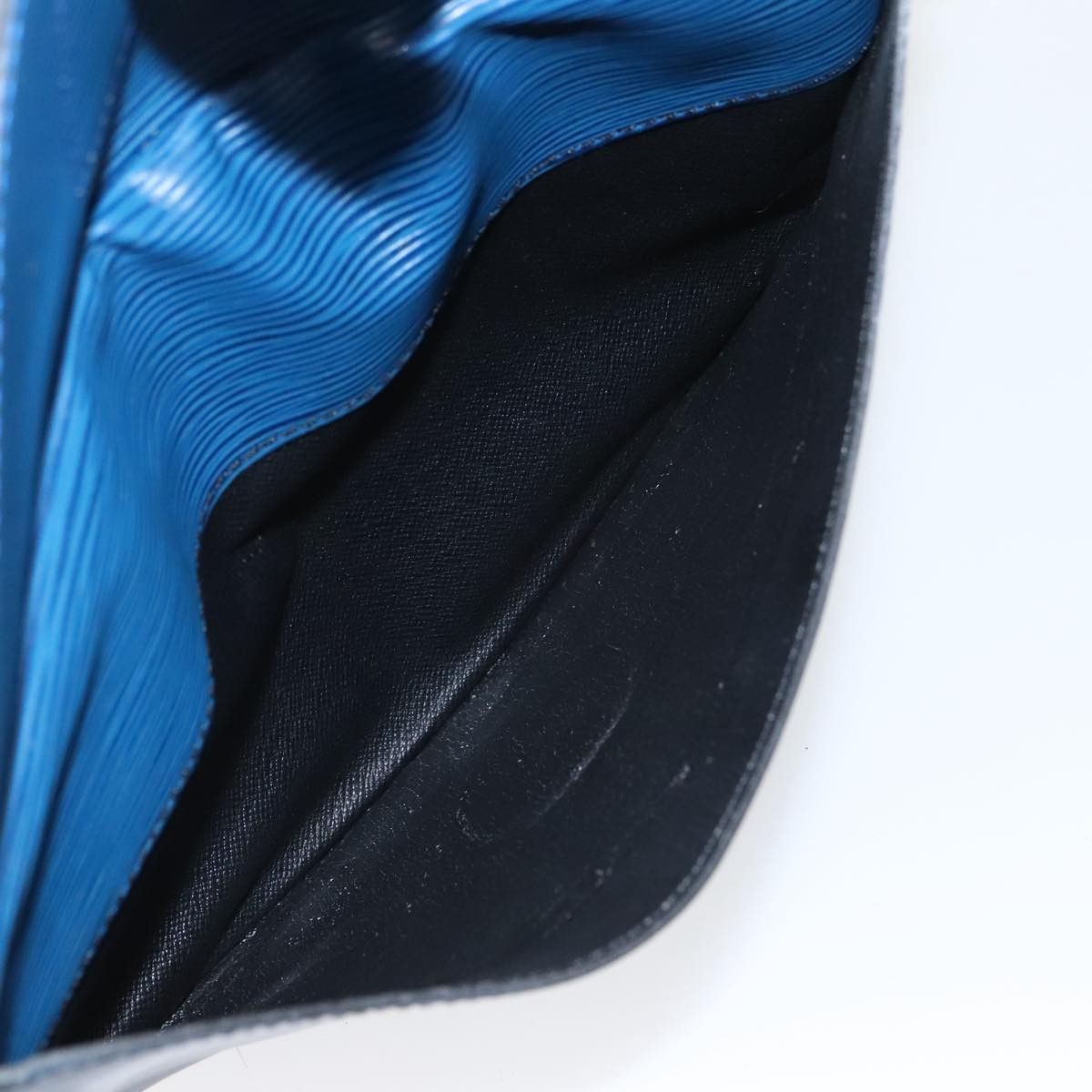 Louis Vuitton LOUIS VUITTON Epi June Feuille Shoulder Bag Blue M52155 Size ONE SIZE - 14 Thumbnail