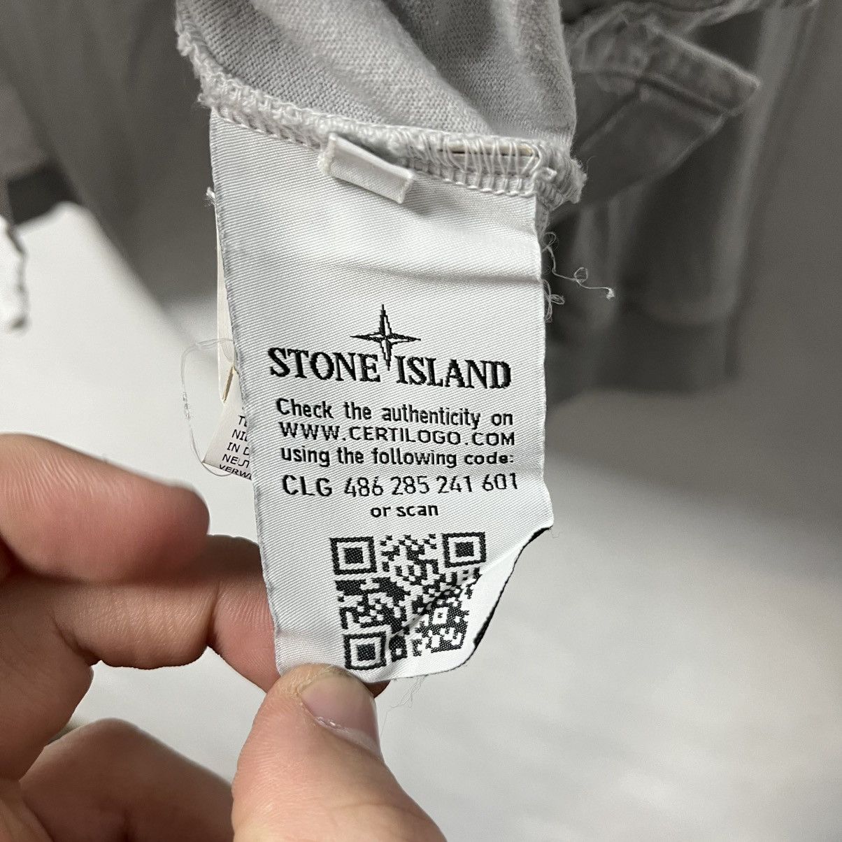 Stone Island Stone Island longsleeve white size L Size US L / EU 52-54 / 3 - 13 Thumbnail