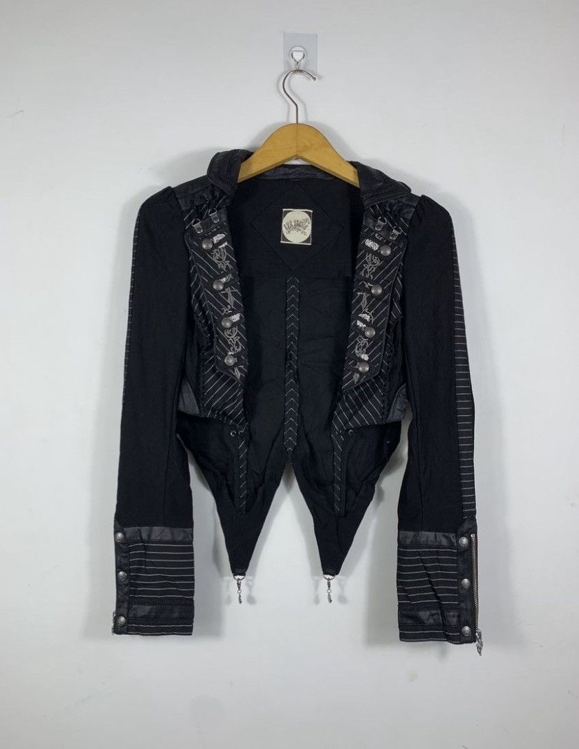 Japanese Gothic Ifsix was nine punk style