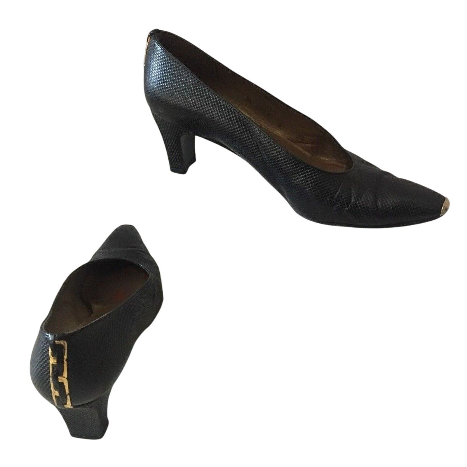 Stuart Weitzman Stuart Weitzman Black Textured Shoe Pump Metal Toe Rand Cap Size US 7.5 / IT 37.5 - 1 Thumbnail