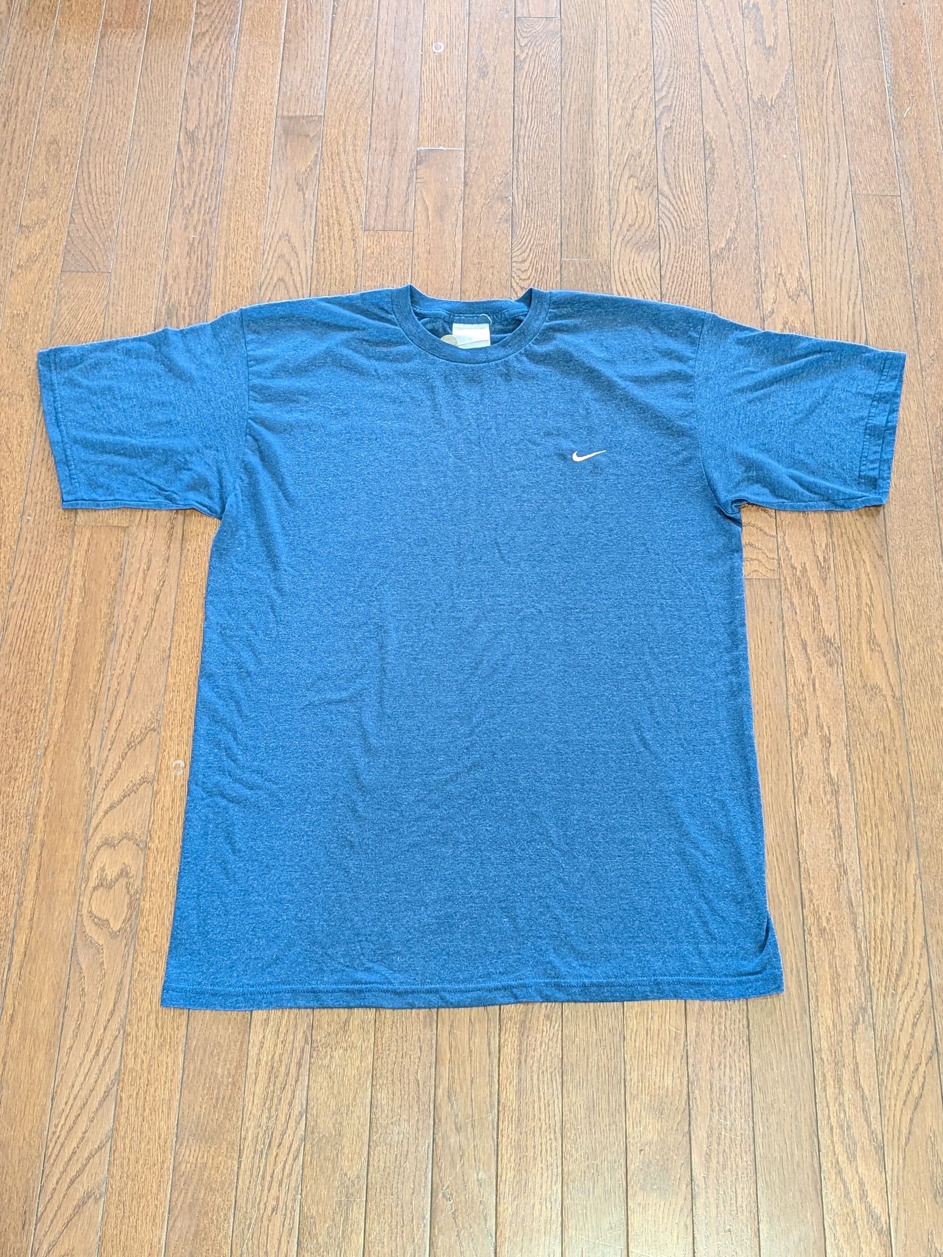 Nike Y2K Nike Grey Label Mini Swoosh T-Shirt Size - L Size US L / EU 52-54 / 3 - 1 Thumbnail
