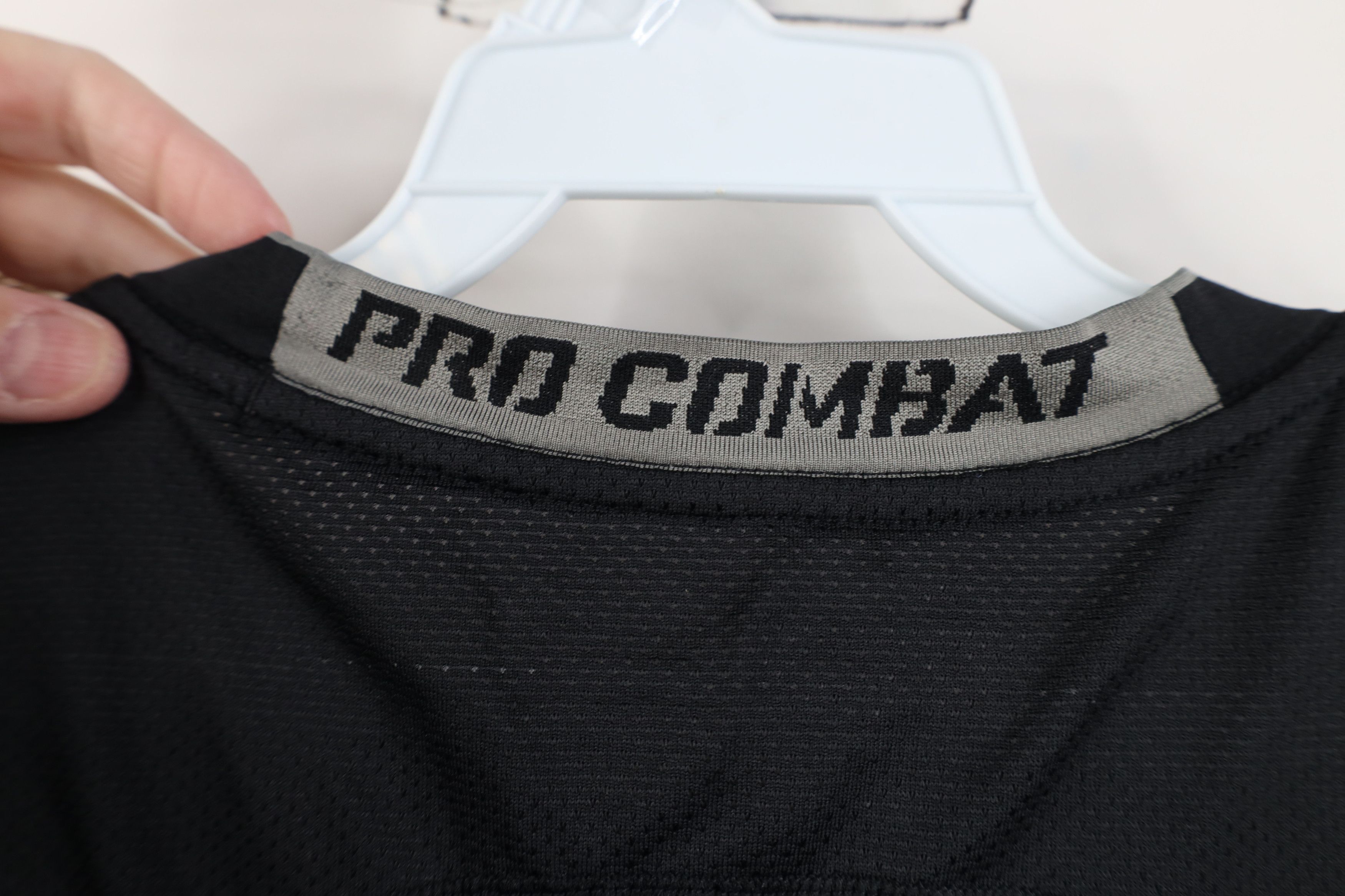 Nike Nike Pro Combat Vented Short Sleeve Training T-Shirt Black Size US L / EU 52-54 / 3 - 11 Thumbnail