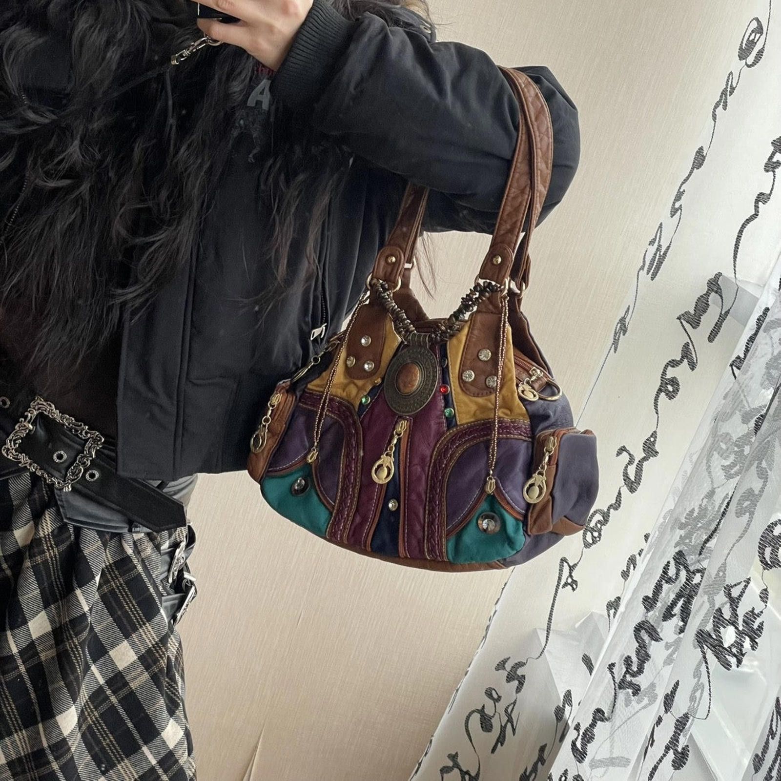 Vintage Retro Soft Leather Bag – Diamond Cut, Shoulder Fit Size ONE SIZE - 3 Thumbnail