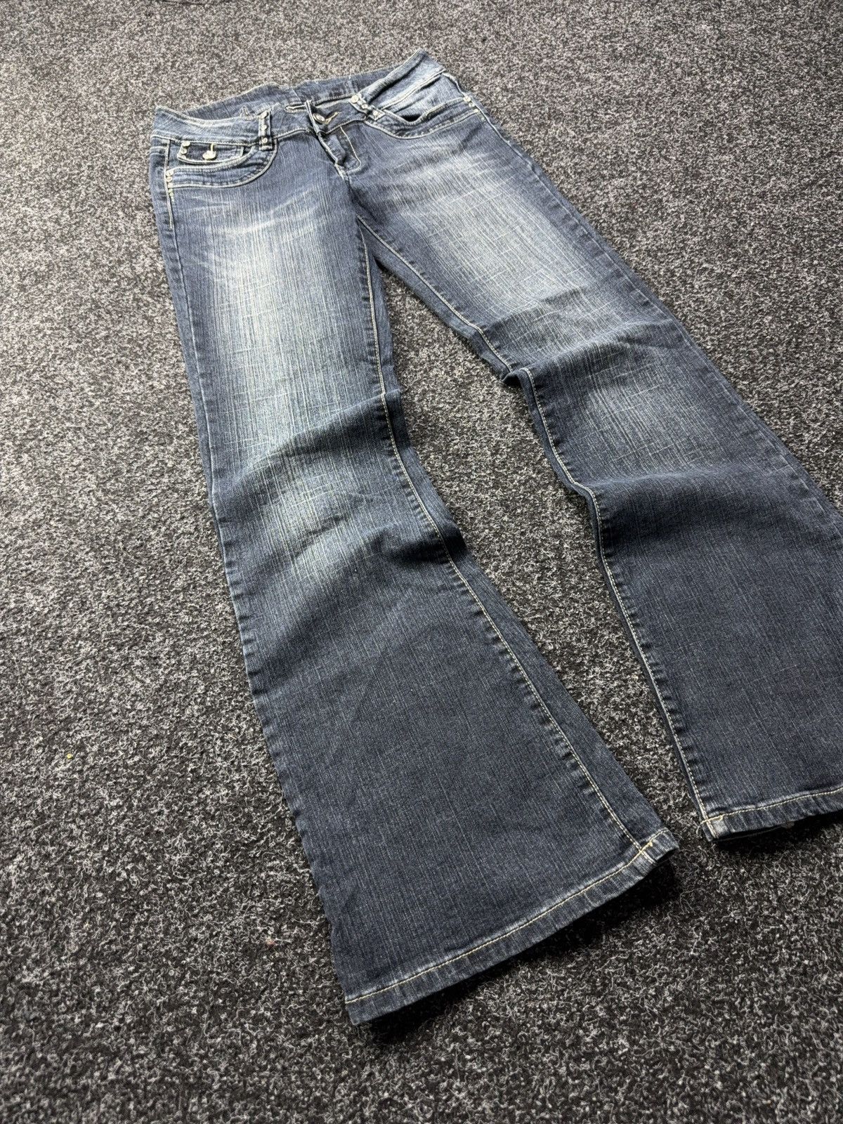 Japanese Brand Retro 00s Y2K Rhinestone Embroidered Bootcut Jeans Size 27" / US 4 / IT 40 - 2 Thumbnail