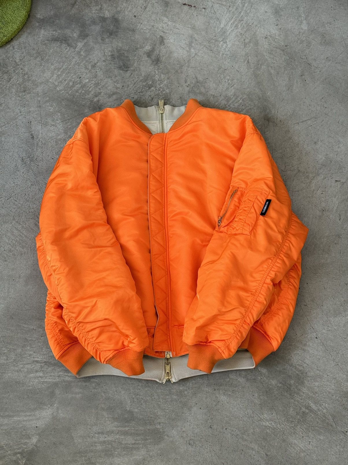 Alpha Industries × Vetements VETEMENTS X ALPHA INDUSTRIES DOUBLE ZIP BOMBER Size US L / EU 52-54 / 3 - 6 Thumbnail