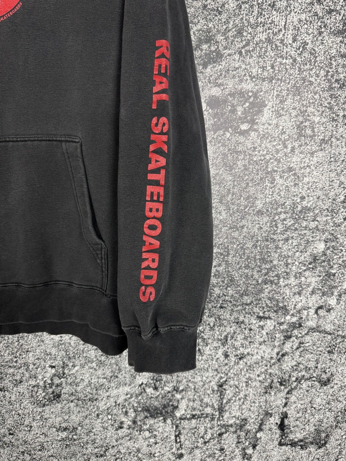 Vintage Real Skateboards Vintsge Hoodie 90s Streetwear Size M-L Size US L / EU 52-54 / 3 - 4 Thumbnail