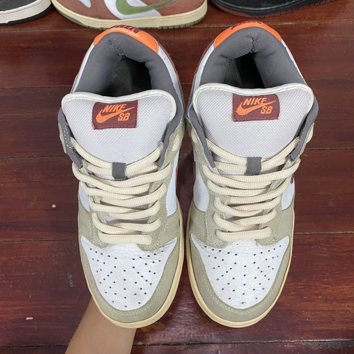 Nike SB Dunk Low Crimson 2006 Size US 8 / EU 41 - 8 Thumbnail