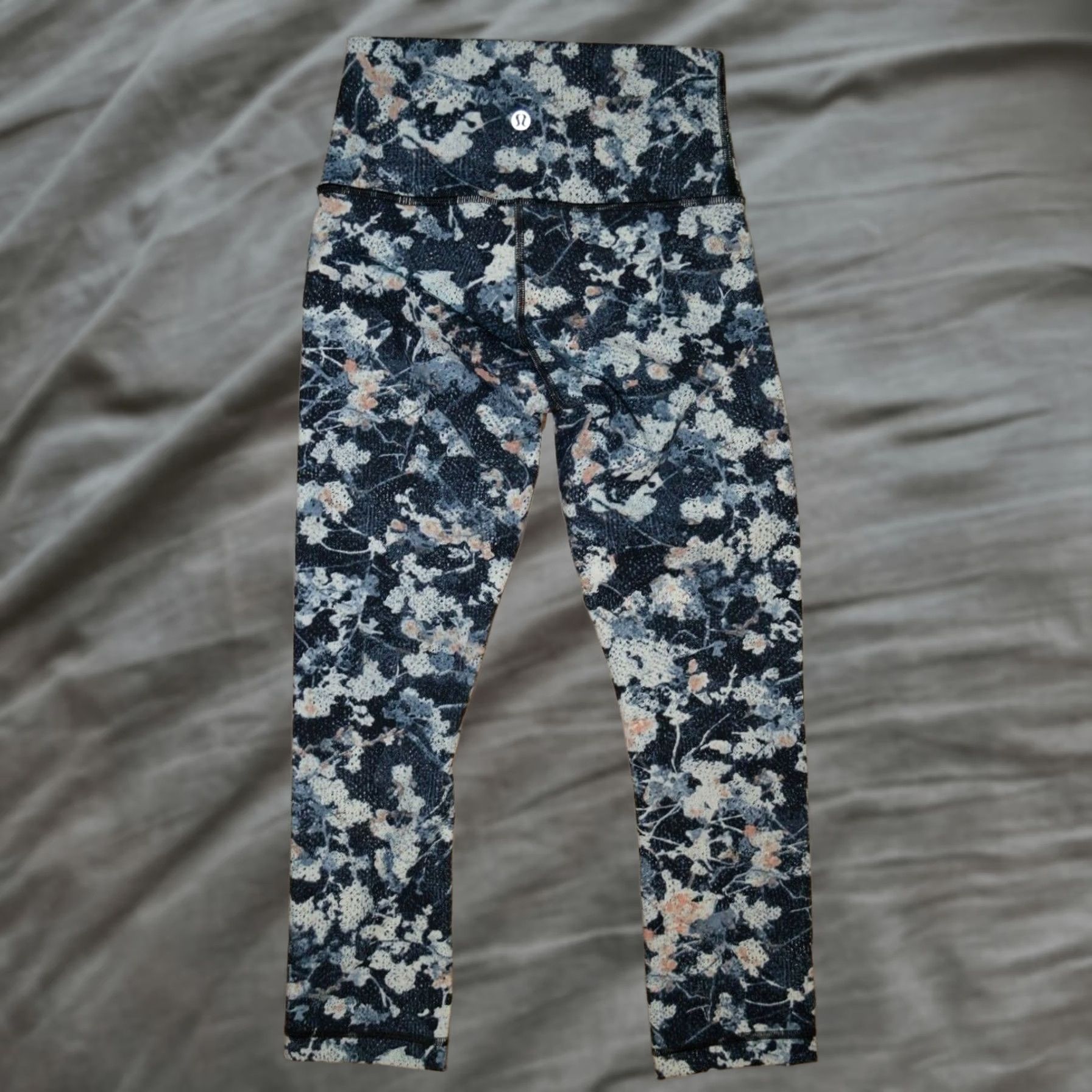 Lululemon Lululemon Leggings Crop 21" Wunder Under (Hi Rise) Size 2 Spring Multi Bloom Floral Womens Size ONE SIZE - 1 Thumbnail