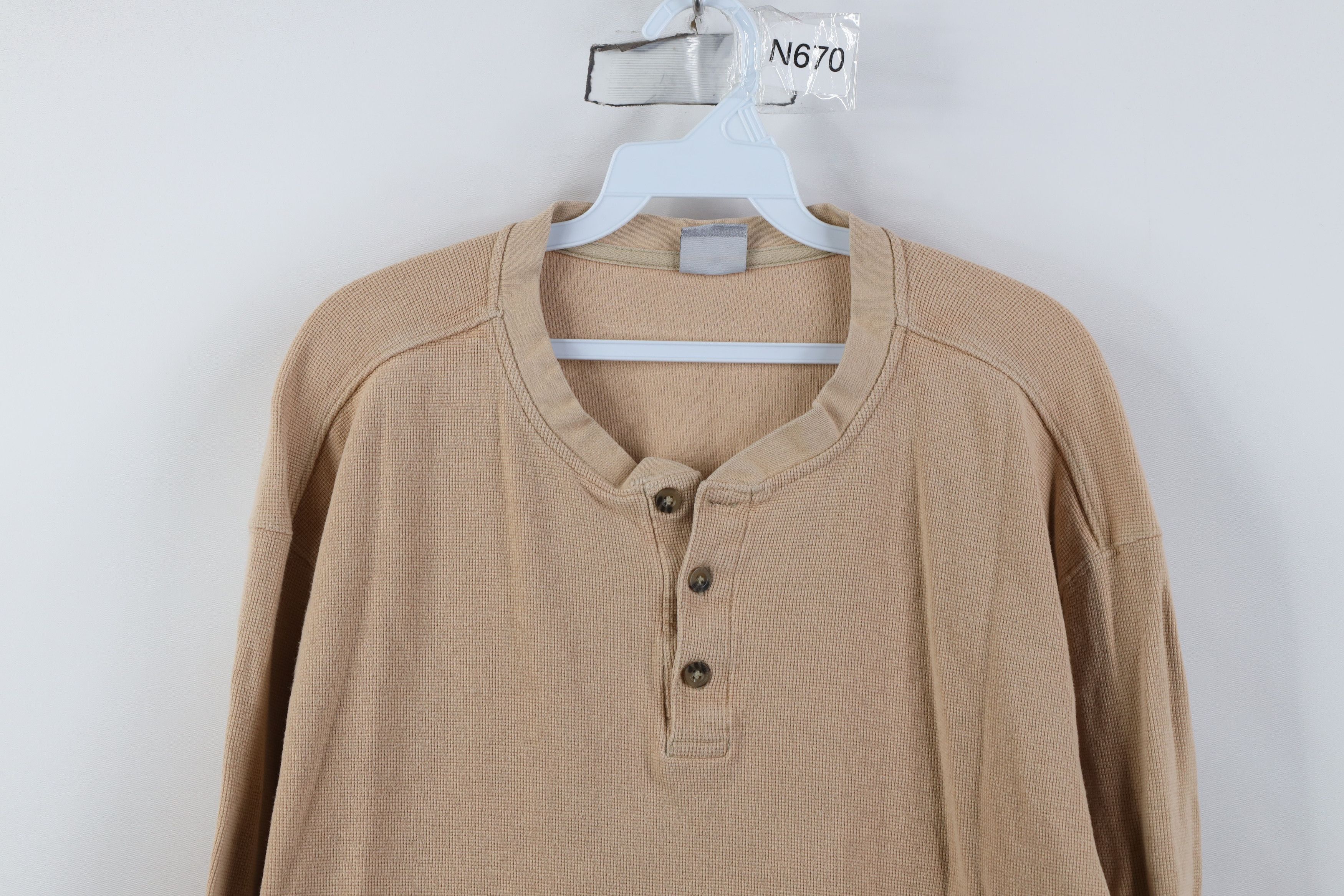 Carhartt Vintage Y2K Carhartt Waffle Knit Henley T-Shirt Khaki Size US XL / EU 56 / 4 - 2 Thumbnail