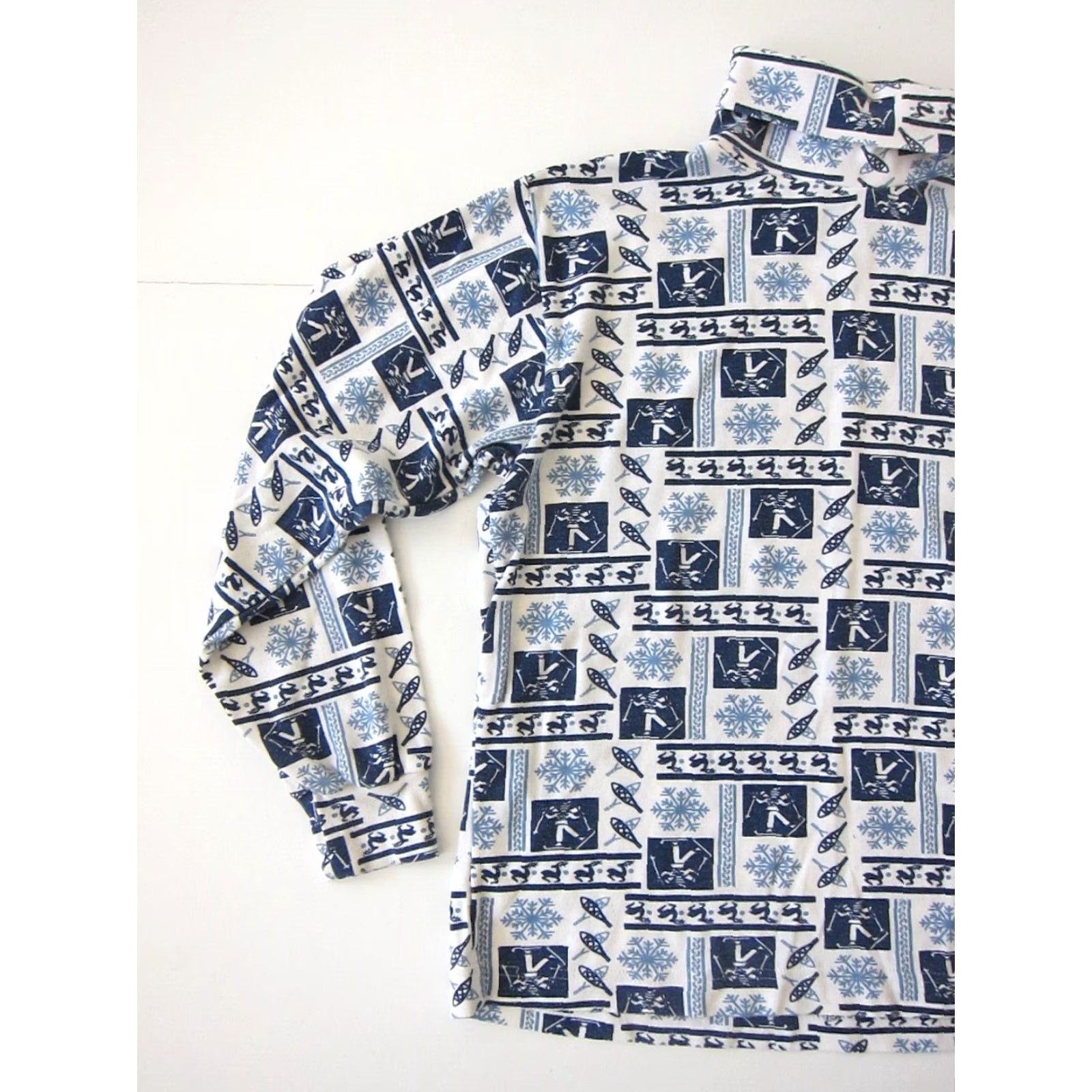 Vintage VINTAGE Jason Maxwell Blue White Ski Deer Snow Long Sleeve Turtle Neck Shirt S-M Women Size S / US 4 / IT 40 - 7 Thumbnail