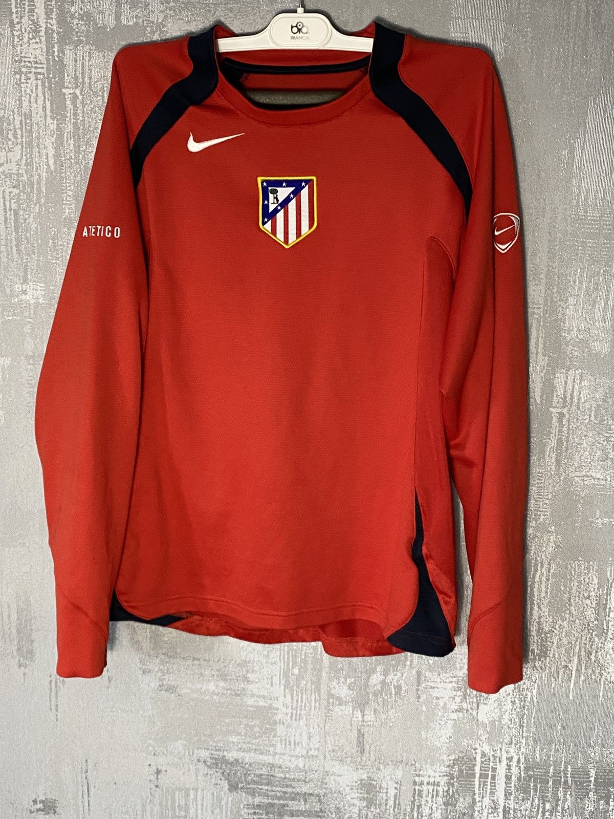 Nike × Vintage Vintage Athletico Madrid Nike Soccer Jersey Sweatshirt kit Size US S / EU 44-46 / 1 - 1 Thumbnail