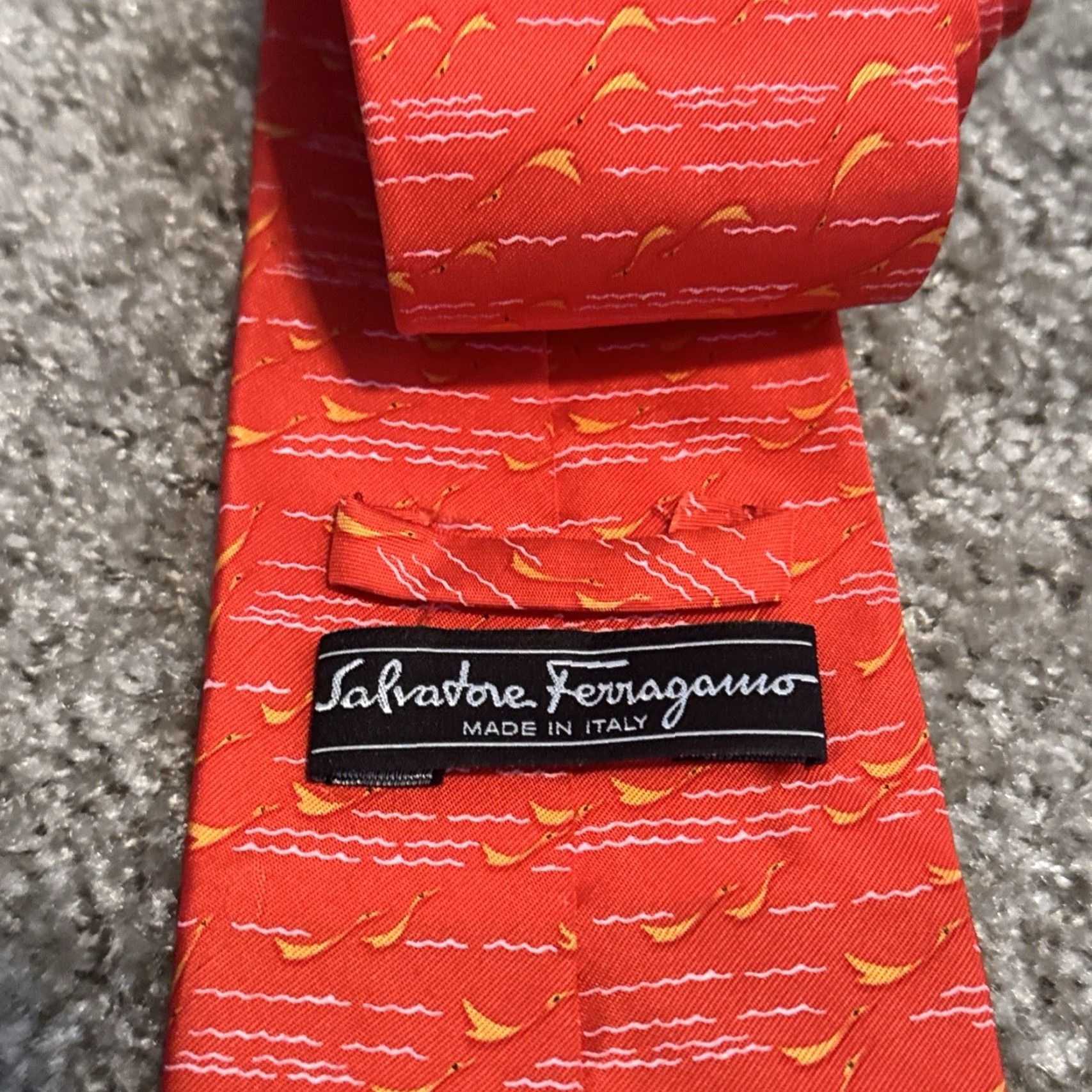 Salvatore Ferragamo VINTAGE Salvatore Ferragamo Bird Tie Red Silk Men Neck Tie Stork Heron Water 100% Silk Bird Theme Mens Size ONE SIZE - 5 Thumbnail