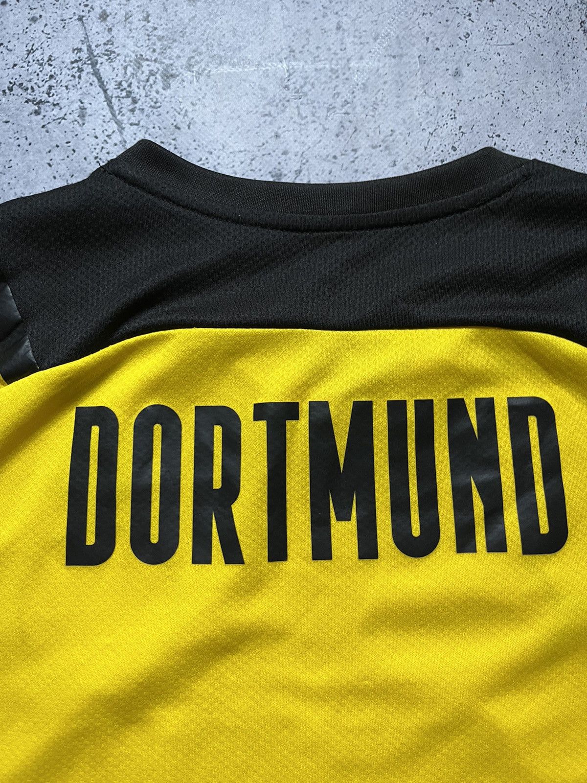 Nike Puma Borussia Dortmund Soccer Jersey T-shirt Blokecore Y2K Size US S / EU 44-46 / 1 - 10 Thumbnail