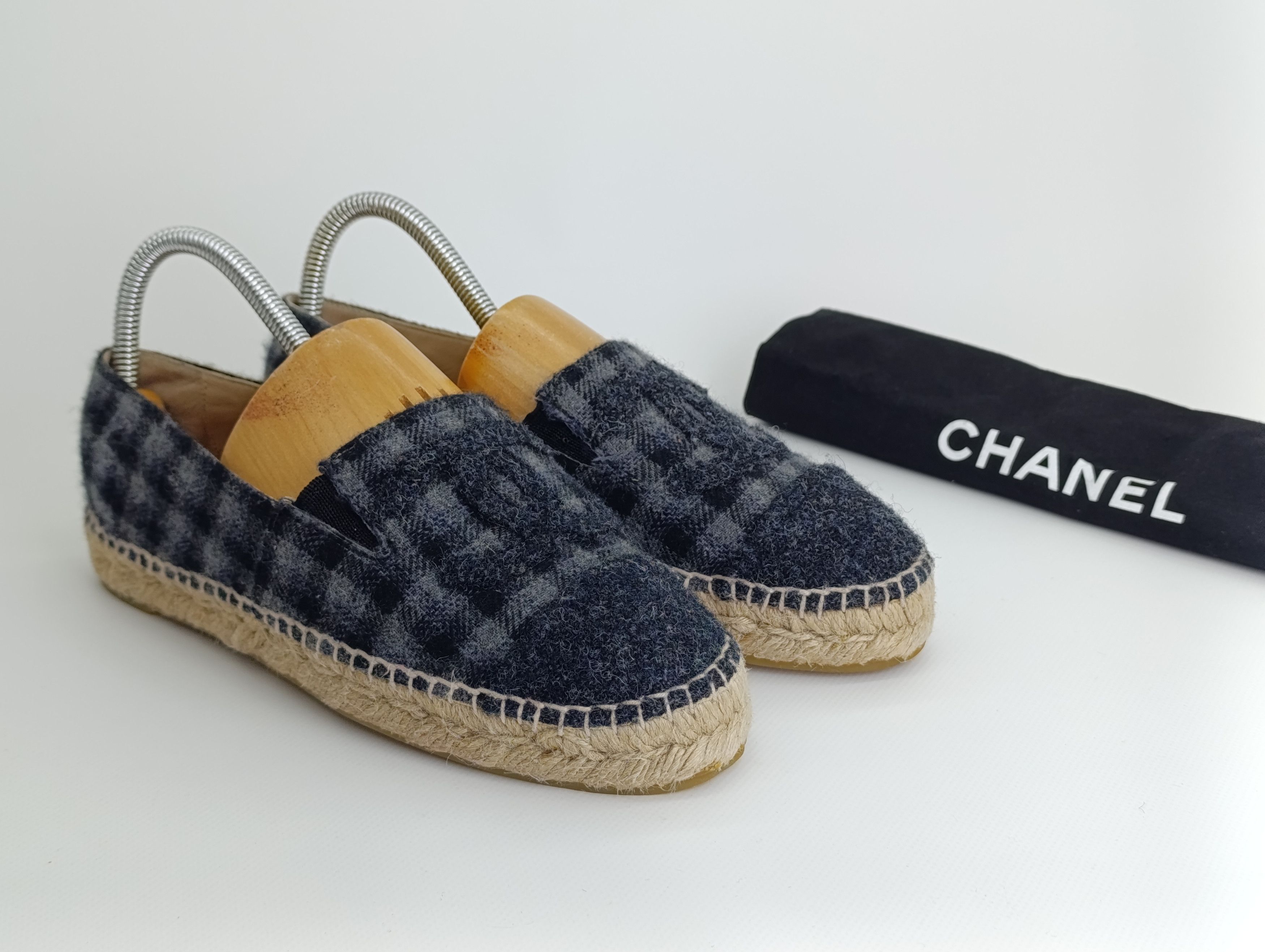 Chanel CHANEL ESPADRILLES FLANNEL CC LOGO GRAY WEDGE SHOES Size US 9 / IT 39 - 4 Thumbnail