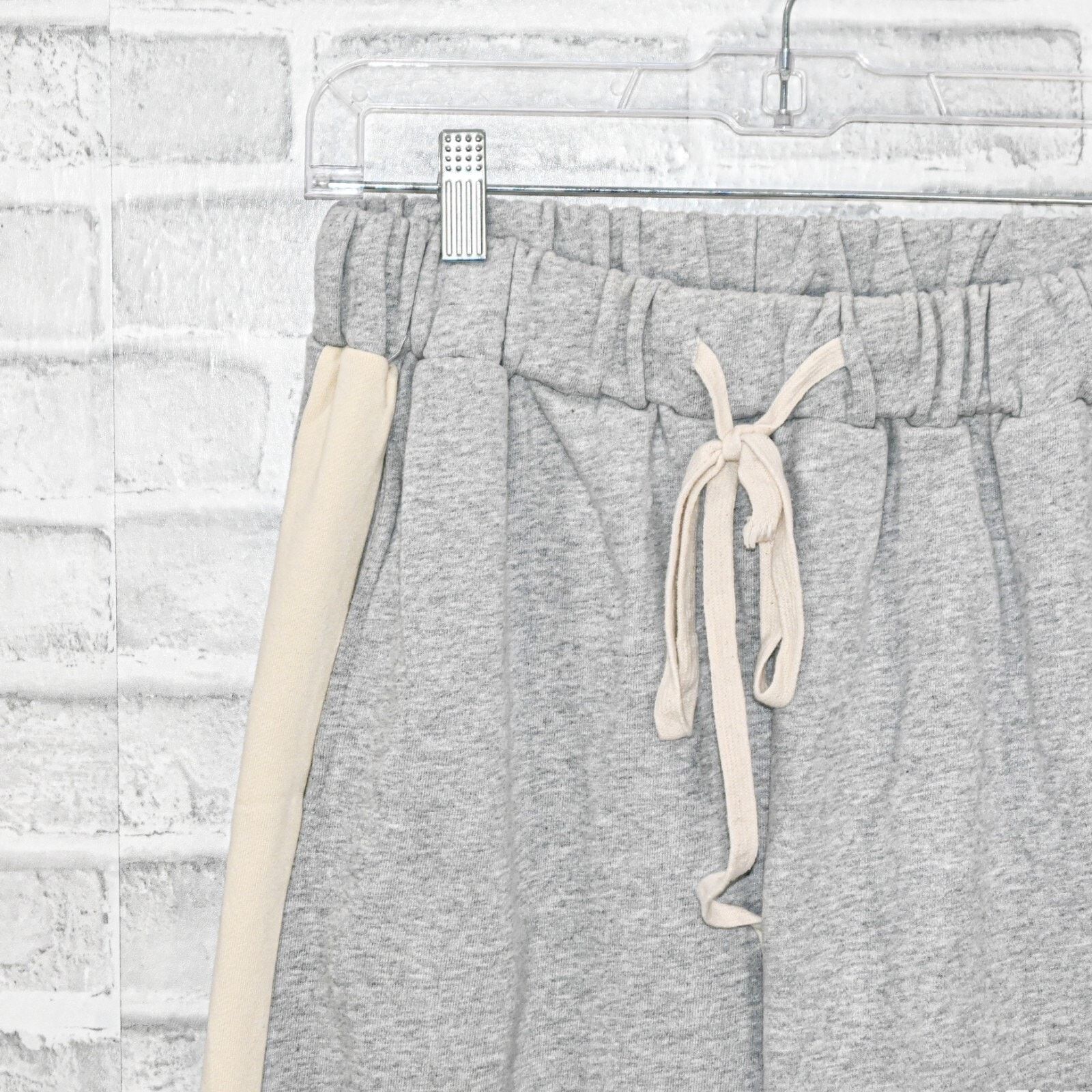 Essentials Fear of God Essentials Jogger Pants Heather Grey Stripe Size 30" / US 8 / IT 44 - 3 Thumbnail