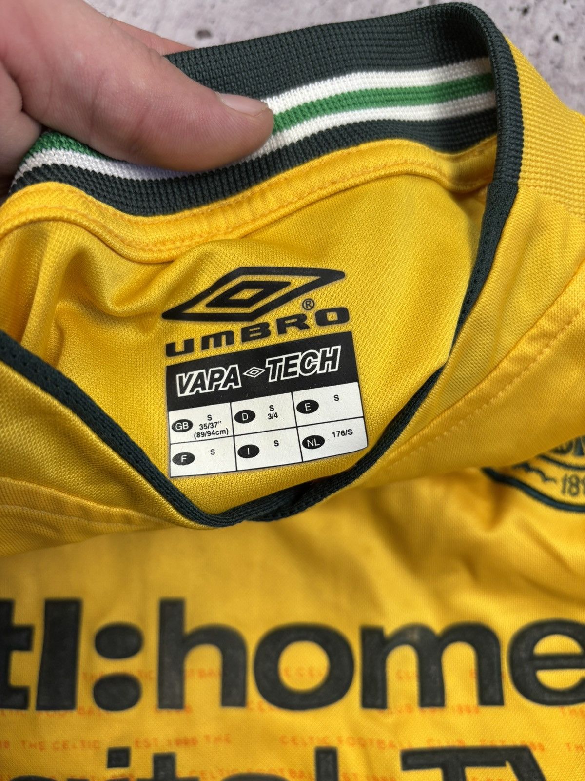 Umbro Umbro Celtic 2002-2003 soccer jersey size S Size US S / EU 44-46 / 1 - 4 Thumbnail