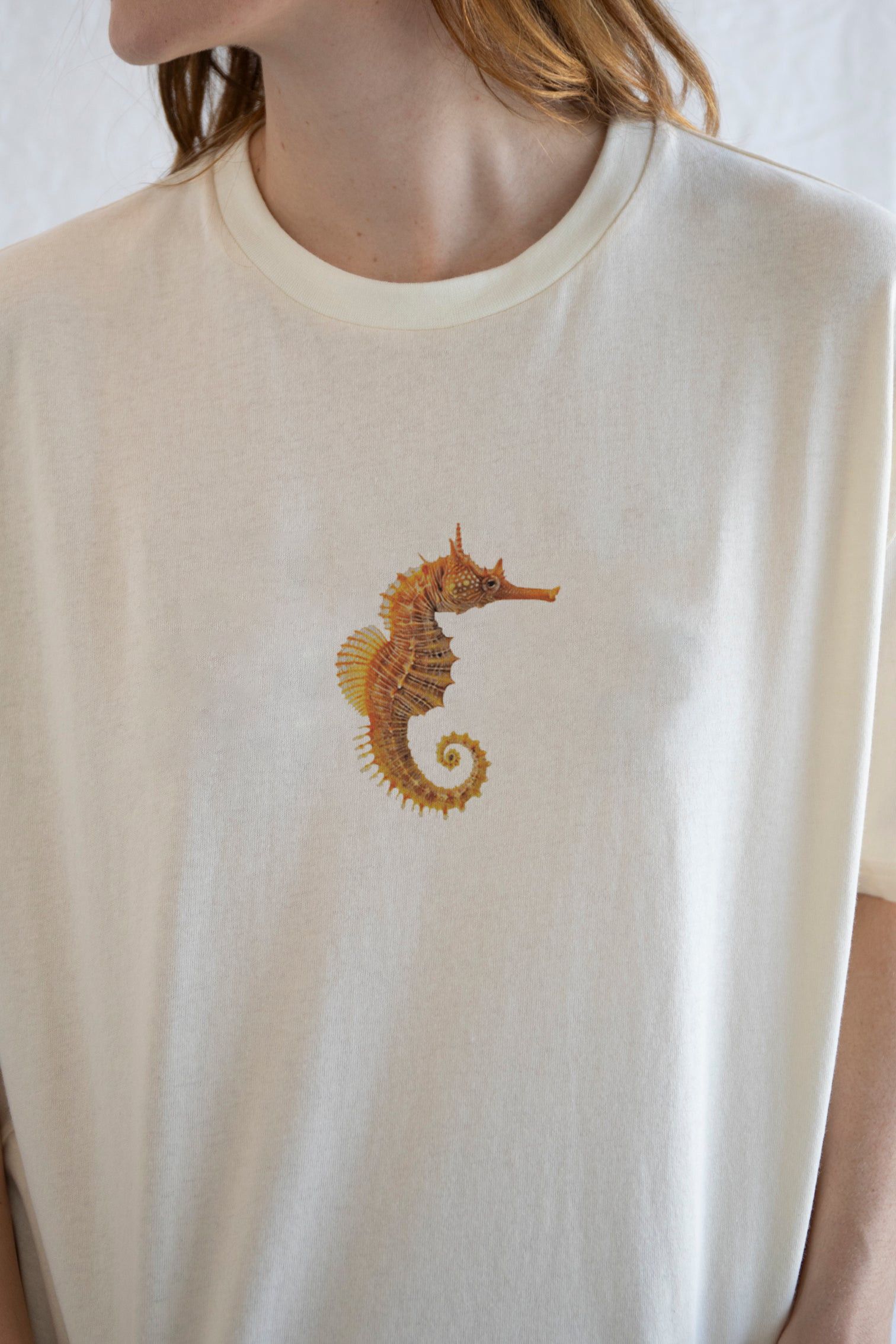Designer × Vintage Seahorse Tee | Ocean-Inspired Calm, Artistic Print Size M / US 6-8 / IT 42-44 - 1 Thumbnail