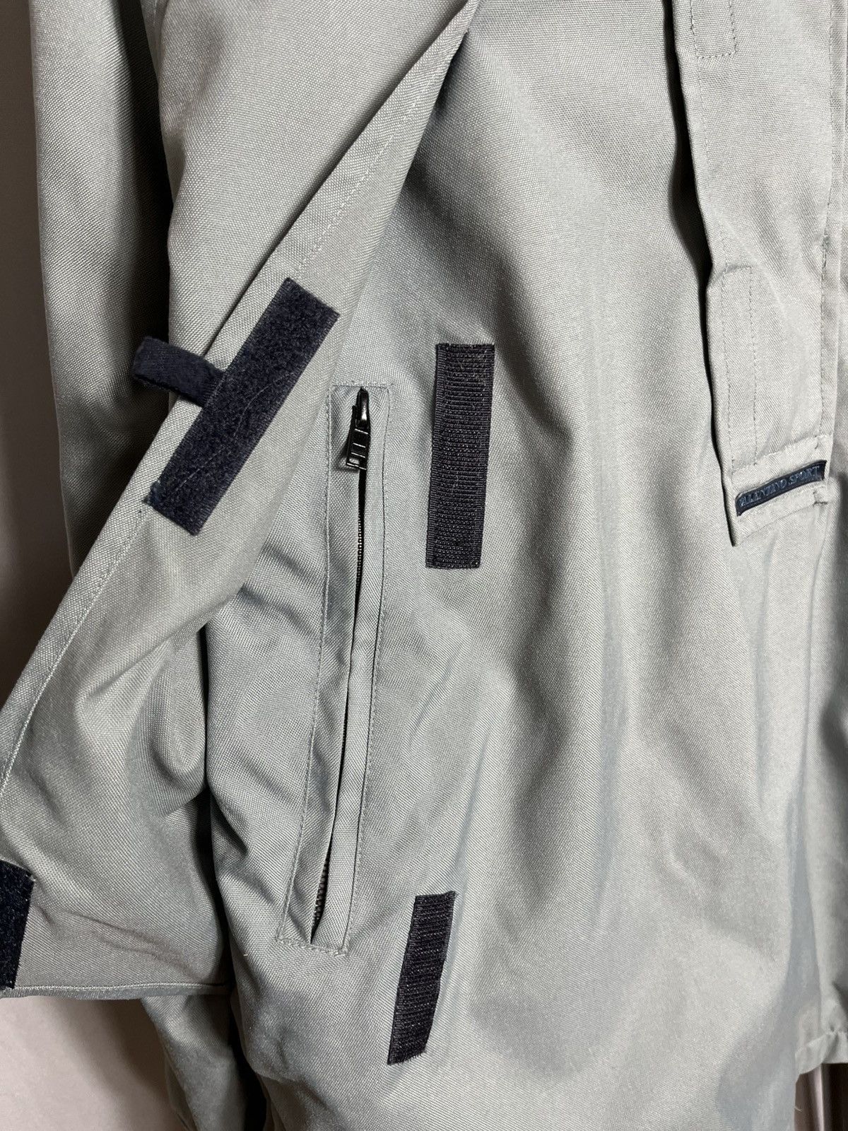 Valentino Valentino Sport vintage anorak jacket mens zip rare hooded Size US L / EU 52-54 / 3 - 5 Thumbnail