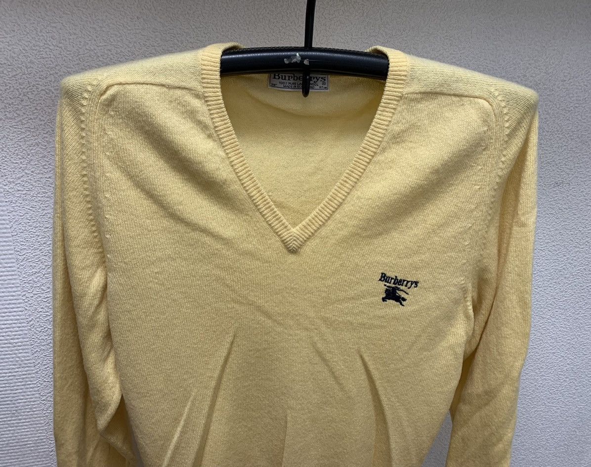 Burberry Burberrys vintage sweater V lambswool M sz yellow Size US M / EU 48-50 / 2 - 3 Thumbnail