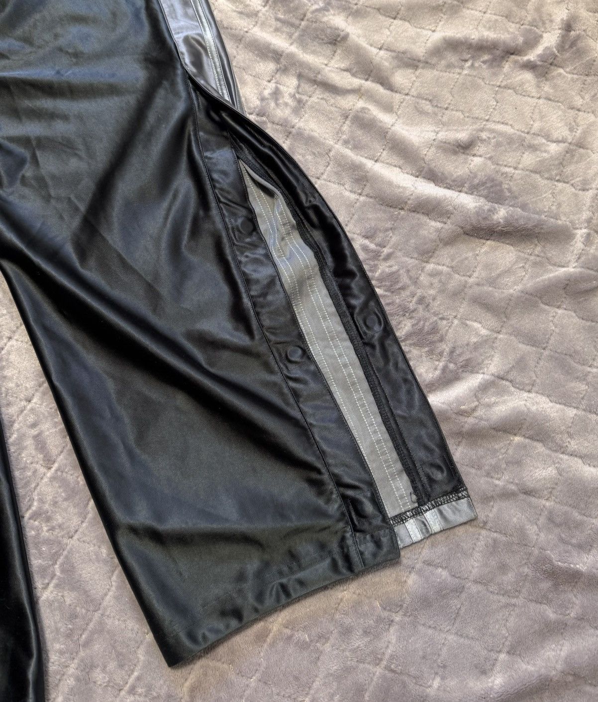 Adidas × Vintage Vintage Adidas Baggy Adibreak Track Pants Size US 34 / EU 50 - 15 Thumbnail