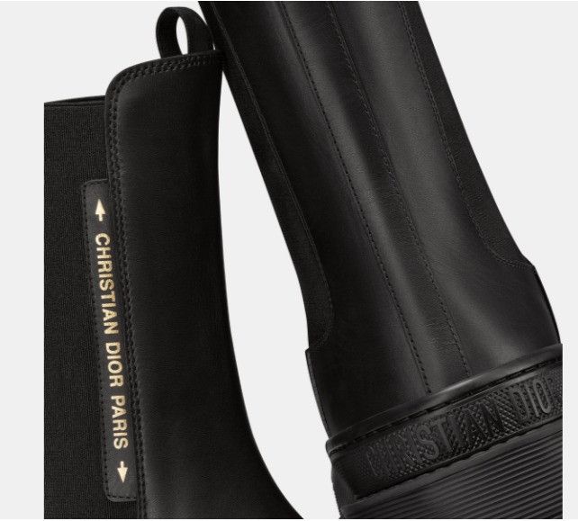 o1w1db10924 Trial Ankle Calfskin Boot in Black