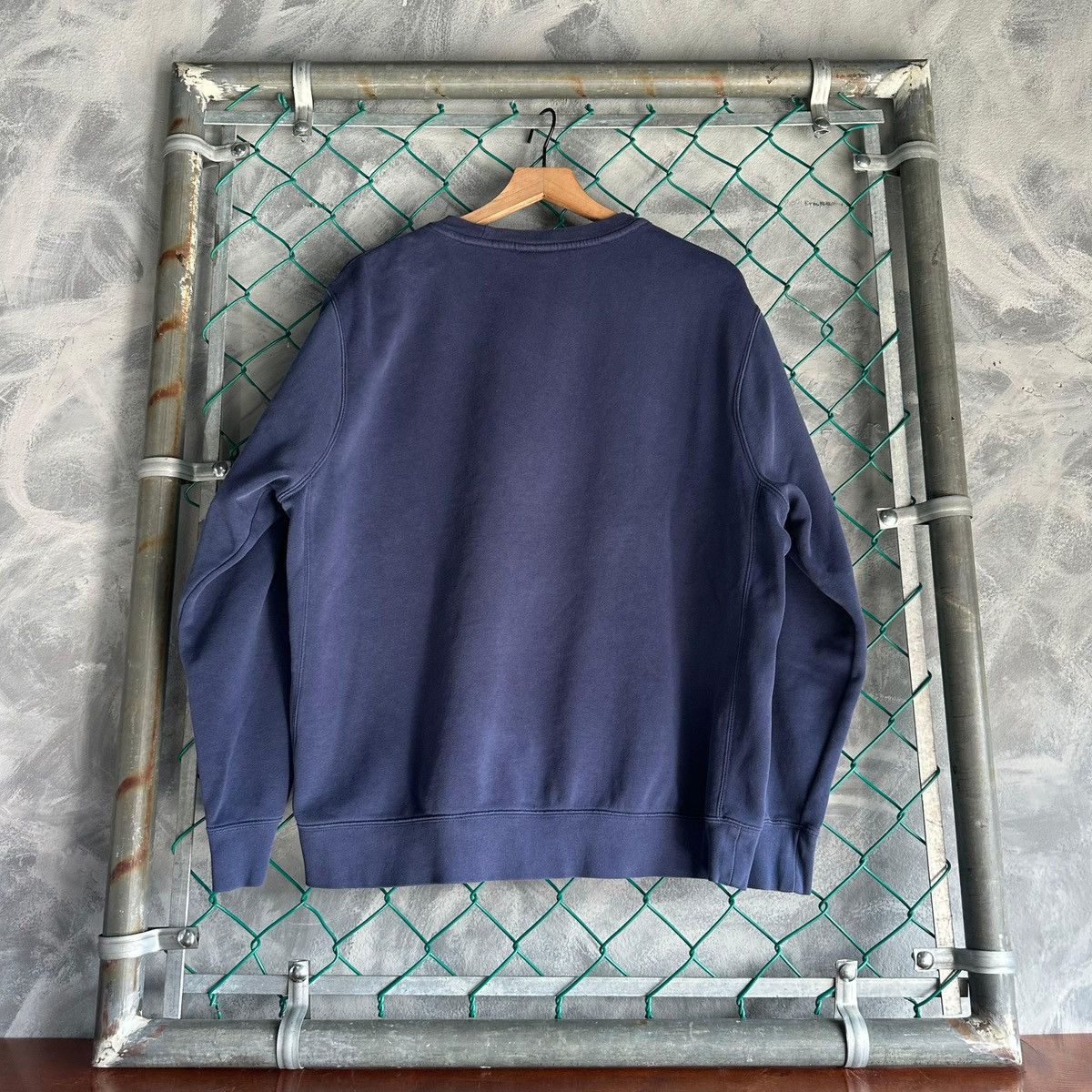 Nike Nike Crewneck Sweatshirt L Navy Blue Faded Fleece Swoosh Size US L / EU 52-54 / 3 - 6 Thumbnail