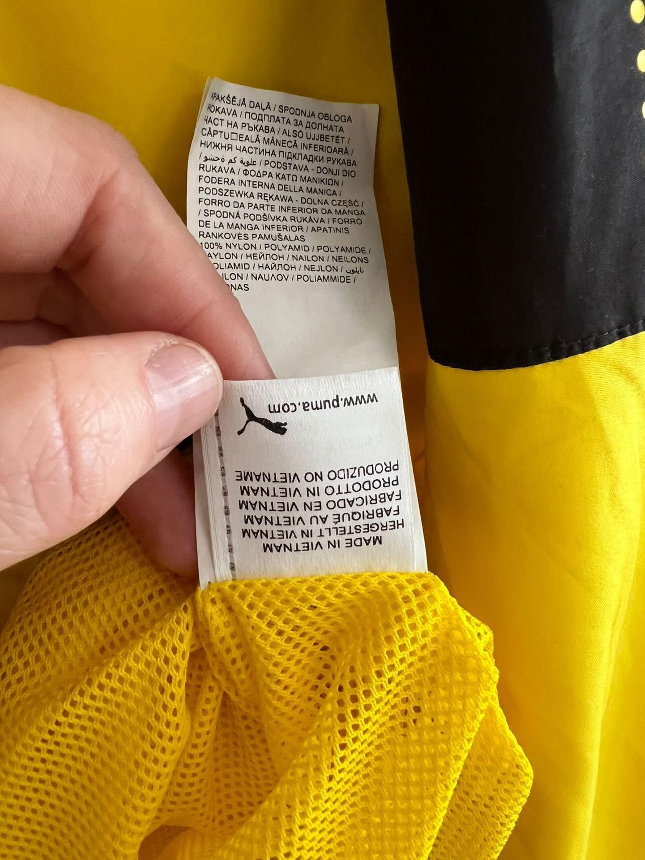 Puma PUMA BORUSSIA DORTMUND 2017/18 BVB soccer jacket Size US L / EU 52-54 / 3 - 3 Thumbnail