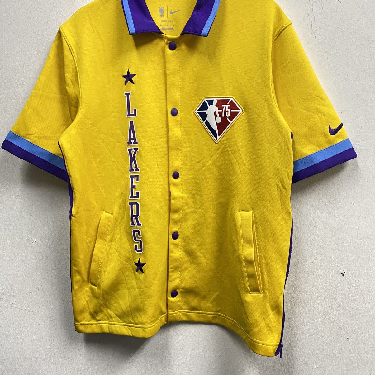 Nike Nike Lakers Showtime City Edition Warmup Size US L / EU 52-54 / 3 - 4 Thumbnail