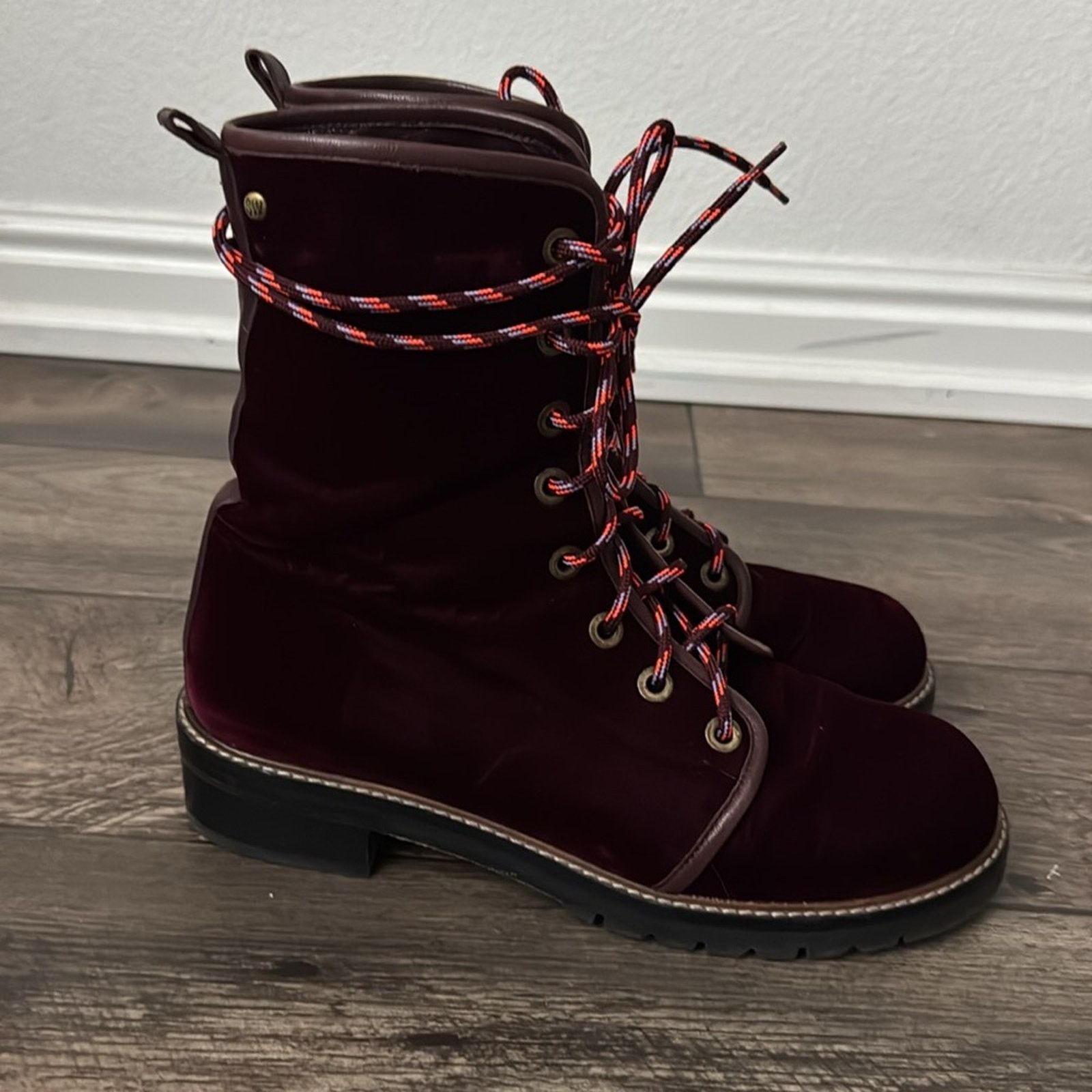 Stuart Weitzman Stuart Weitzman 10 Metermaid Burgundy Velvet Combat Boots Size US 10 / IT 40 - 5 Thumbnail