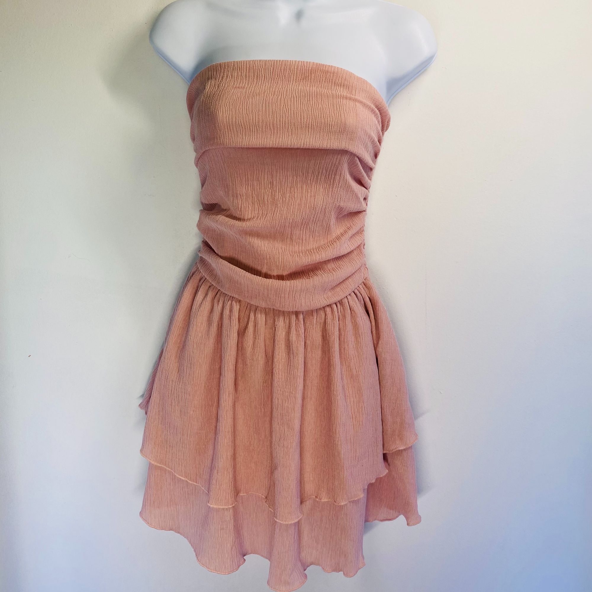 Cider Strapless Pink Tiered Mini Dress By Cider XS Lightweight Tex Size XS / US 0-2 / IT 36-38 - 1 Thumbnail