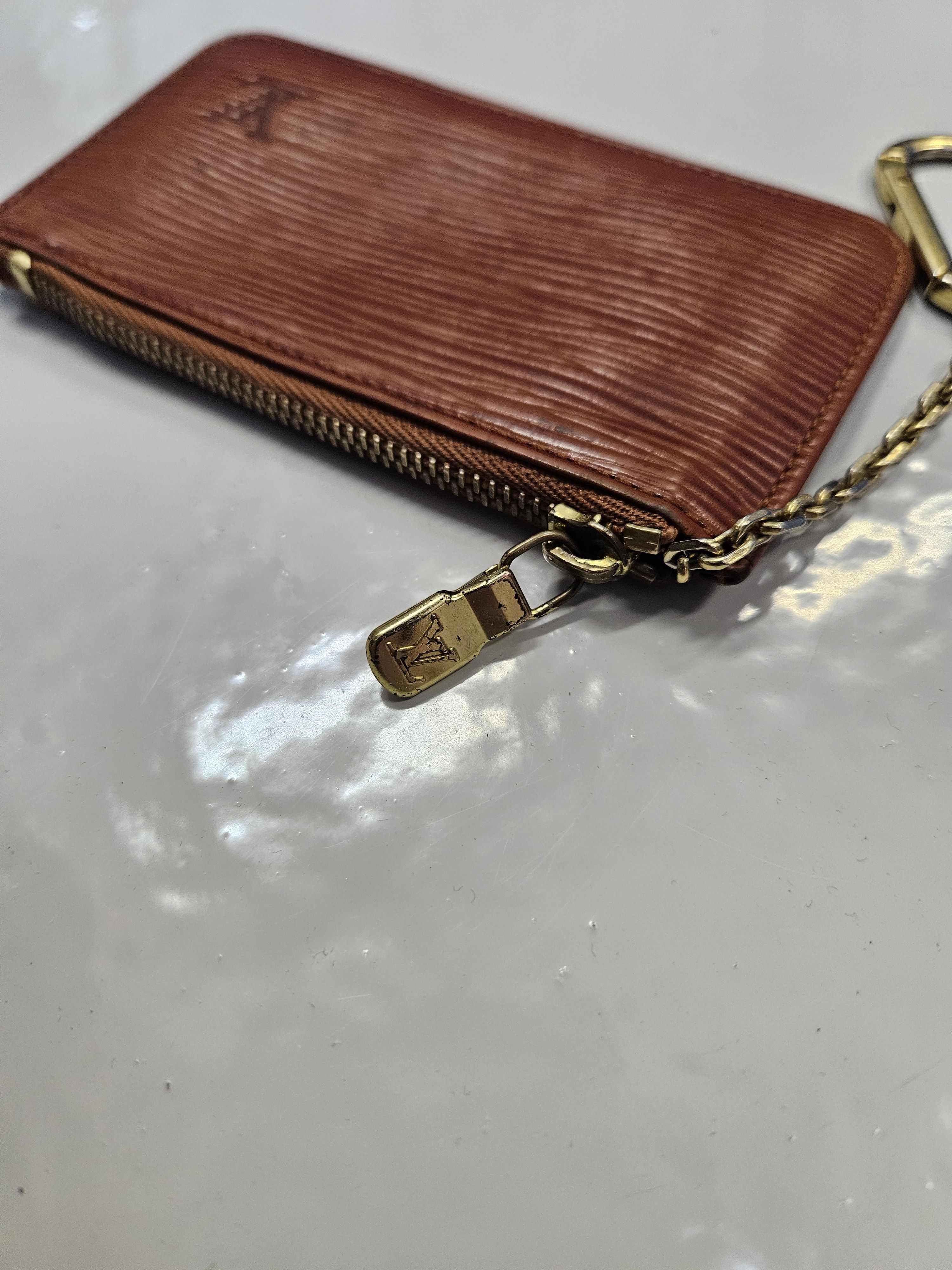 Louis Vuitton Vintage Louis Vuitton epi leather pochette cle Size ONE SIZE - 14 Thumbnail