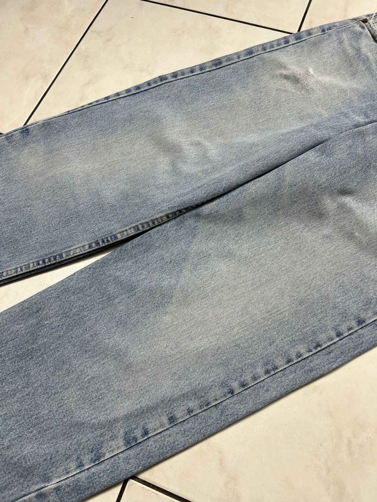 Levi's Vintage 90s Levi’s 550 light blue washed distressed jeans Size US 33 - 7 Thumbnail