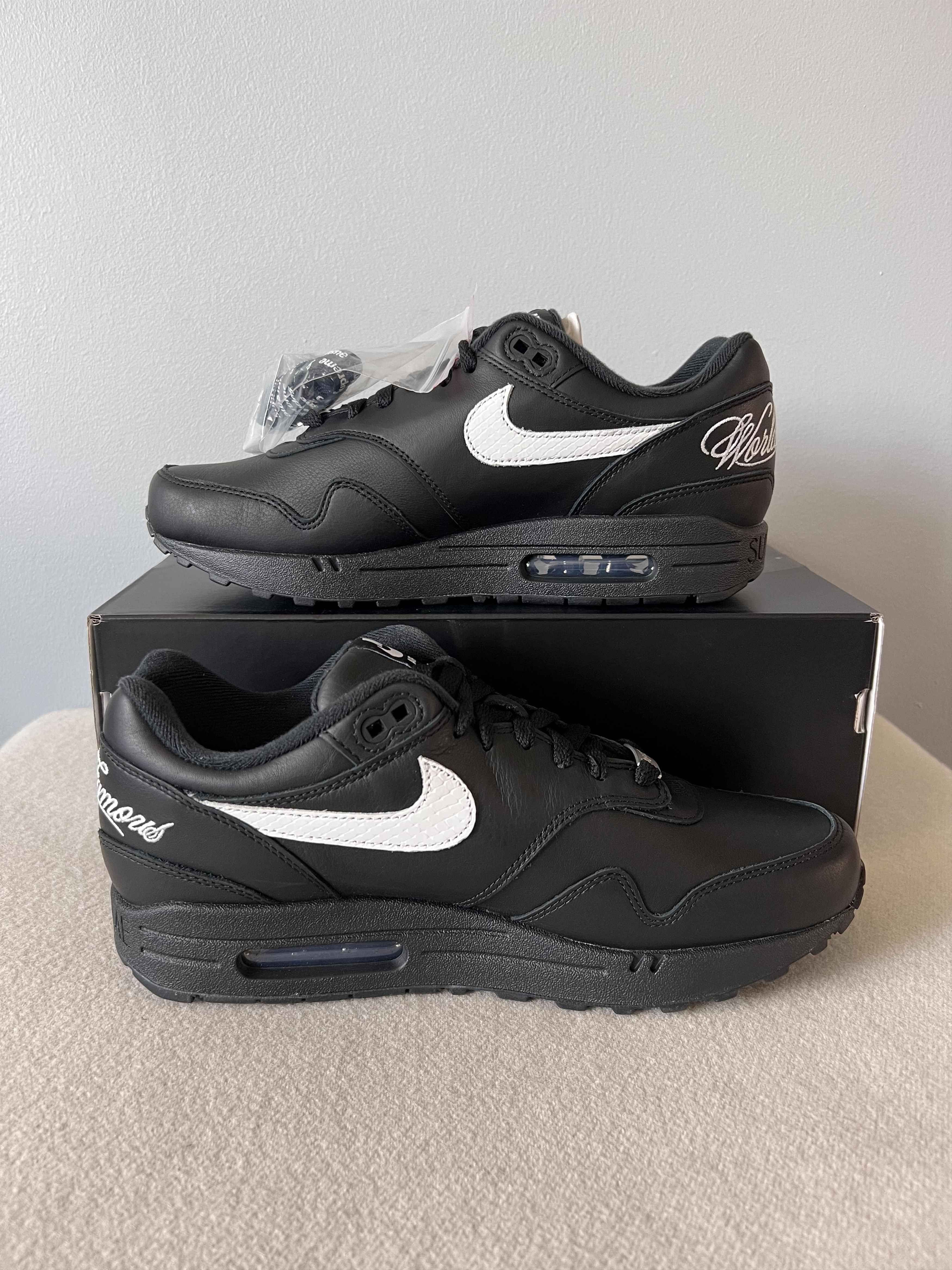 Nike × Supreme Supreme Nike Air Max 1 '87 SP in Black Size US 12 / EU 45 - 3 Thumbnail