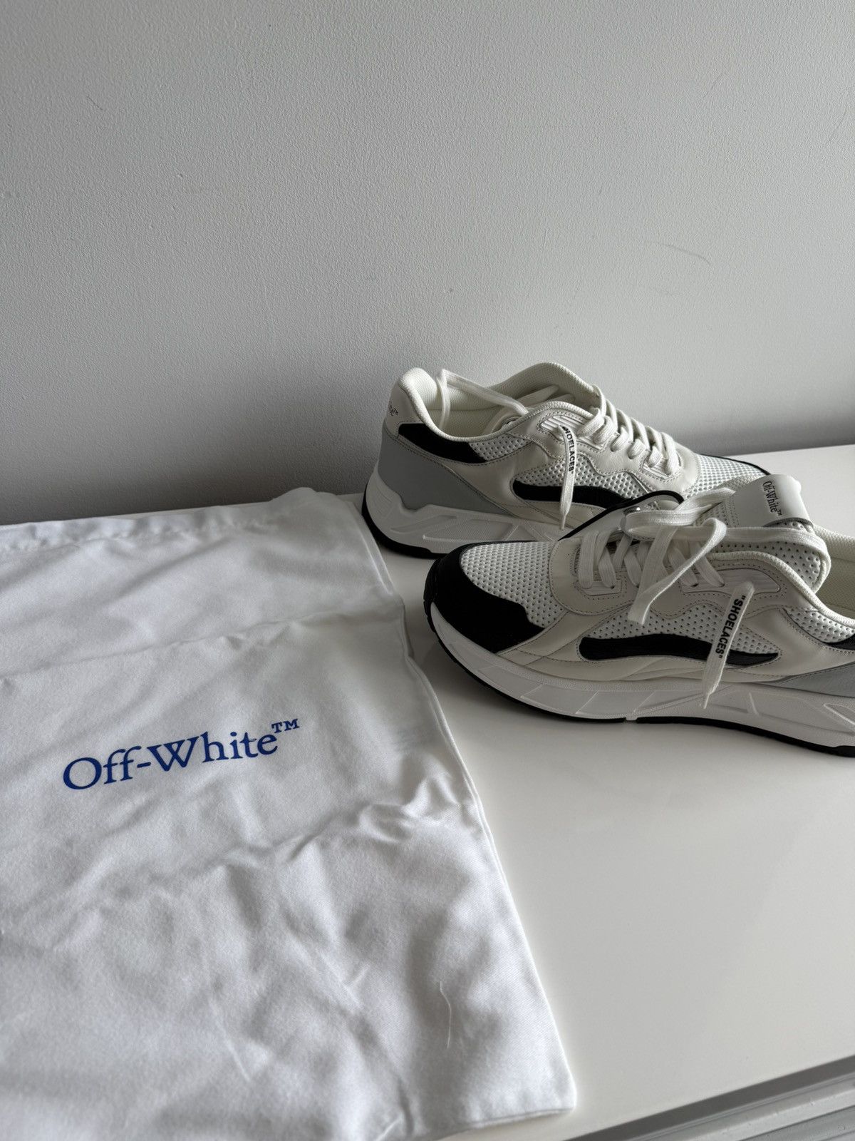 Off-White Off-White Kick Off Low Top Sneakers White Black Size US 10 / EU 43 - 11 Thumbnail