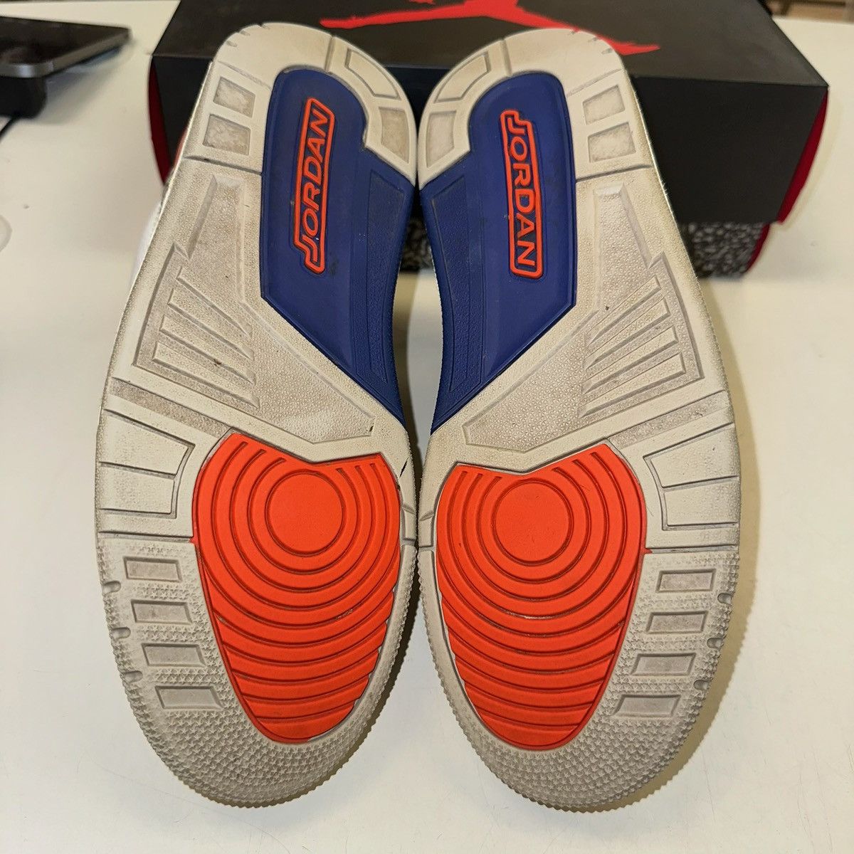 Jordan Brand × Nike Size 8.5 - Air Jordan 3 Retro Knicks 136064-148 Size US 8.5 / EU 41-42 - 5 Thumbnail