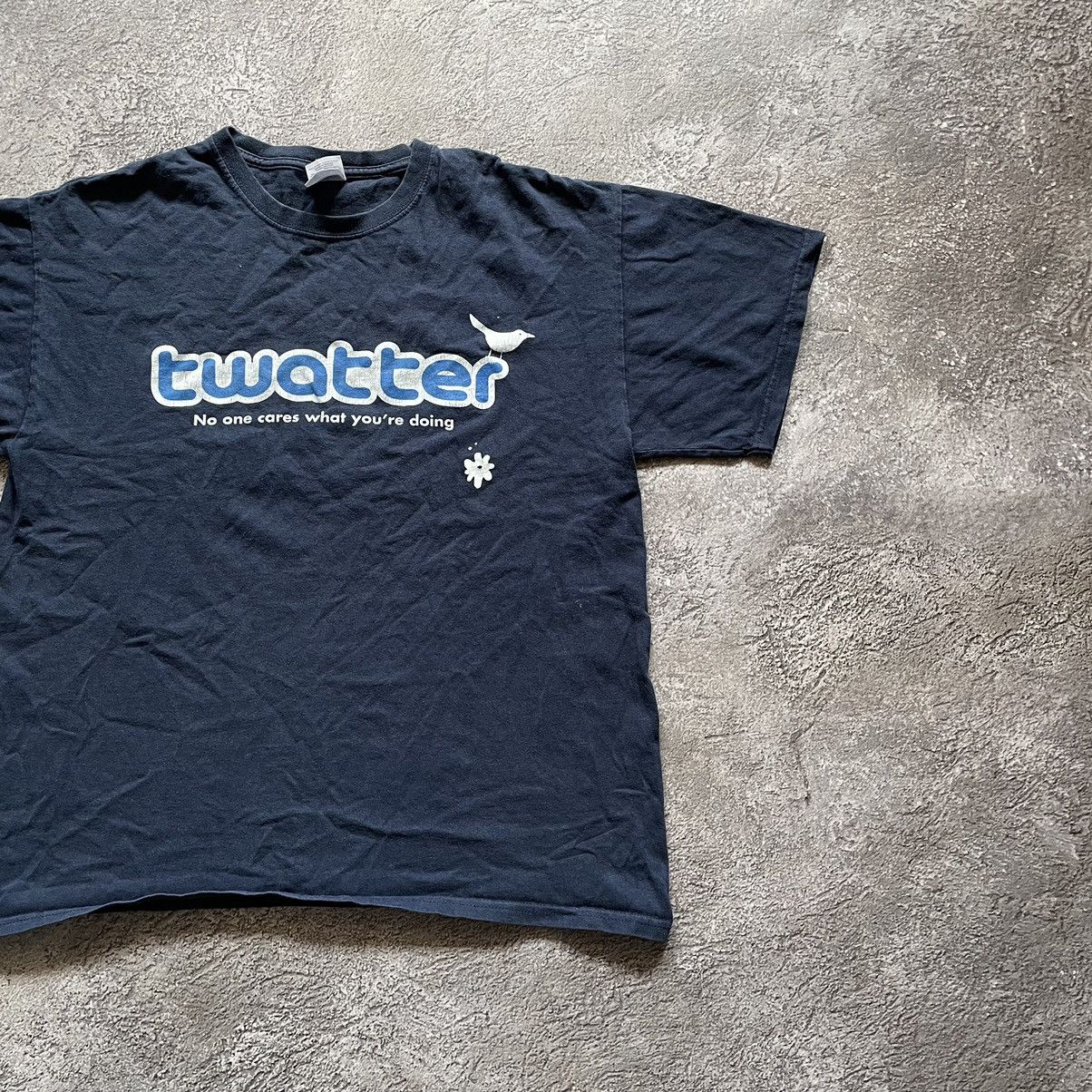 Vintage Vintage Y2K Faded Black Graphic Parody Logo Humor Tee Punk L Size US L / EU 52-54 / 3 - 3 Thumbnail