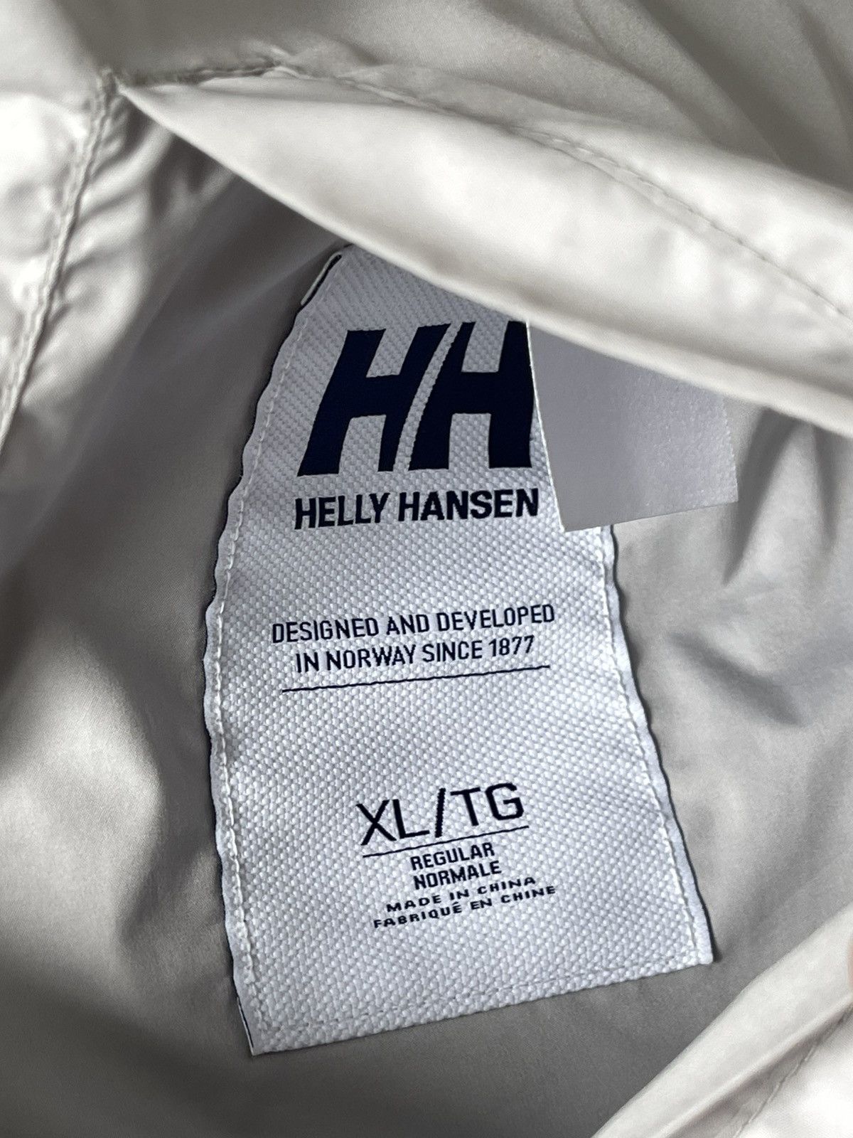 Helly Hansen Helly Hansen Reversible Big Logo Insulated Puffer Jacket Size US XL / EU 56 / 4 - 11 Thumbnail