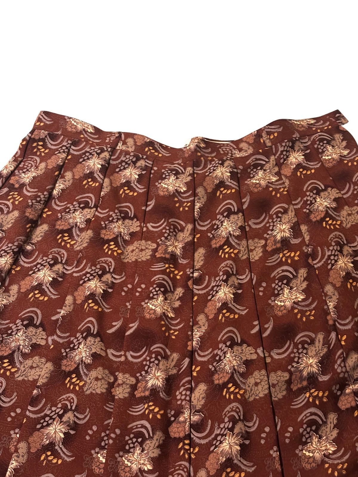 Other Brown floral A-lined Skirt.2003 Size 40" / US 18 - 2 Thumbnail