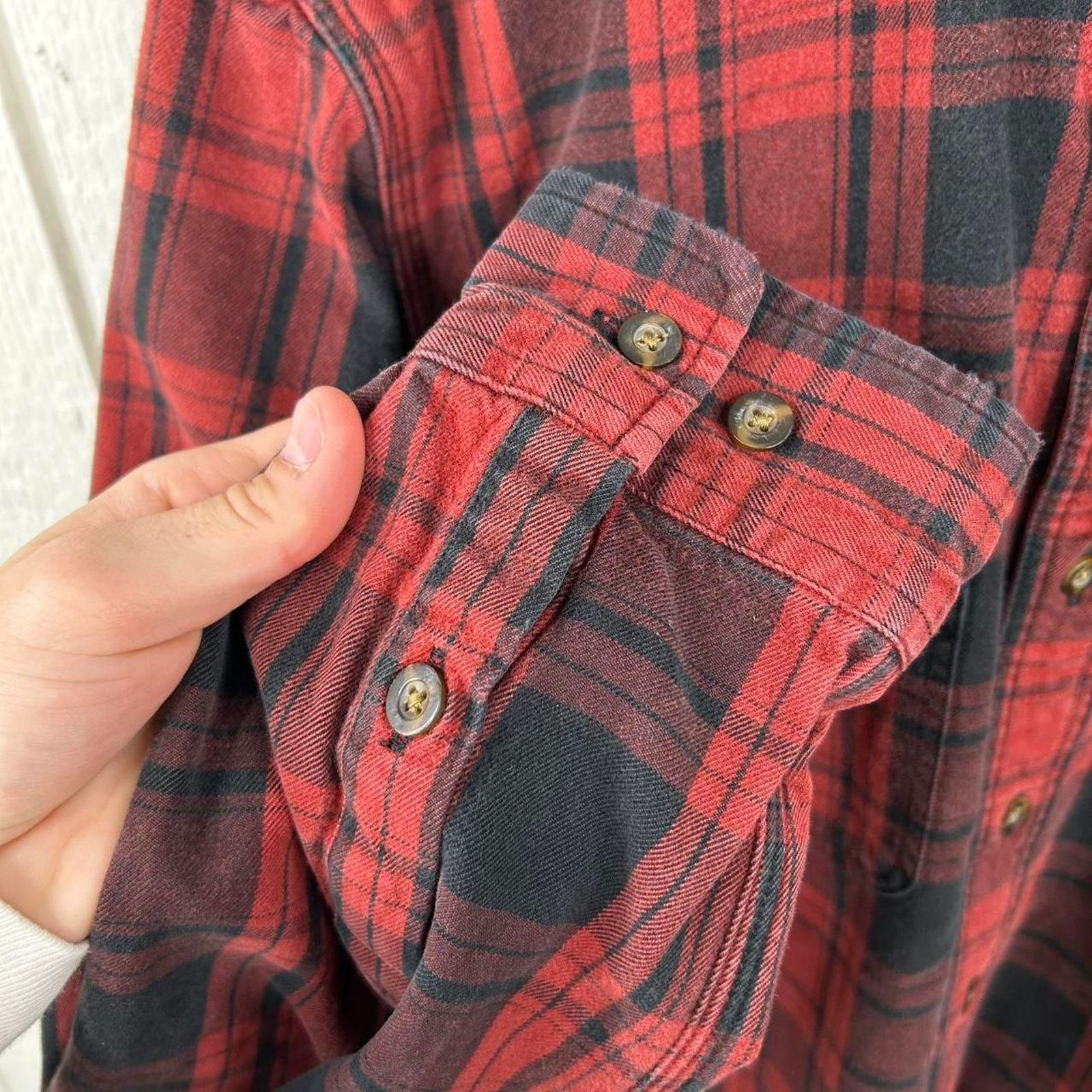 Carhartt Y2K Carhartt Plaid Red & Black Button-Up Flannel Medium Size US M / EU 48-50 / 2 - 6 Thumbnail