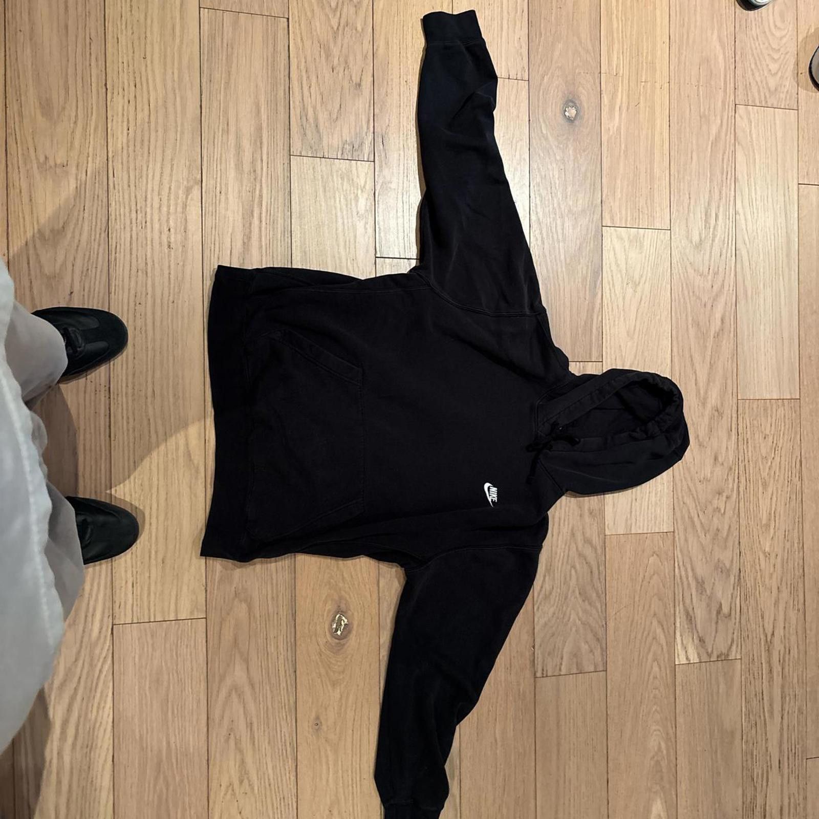 Nike Classic black Nike hoodie Size US M / EU 48-50 / 2 - 3 Thumbnail